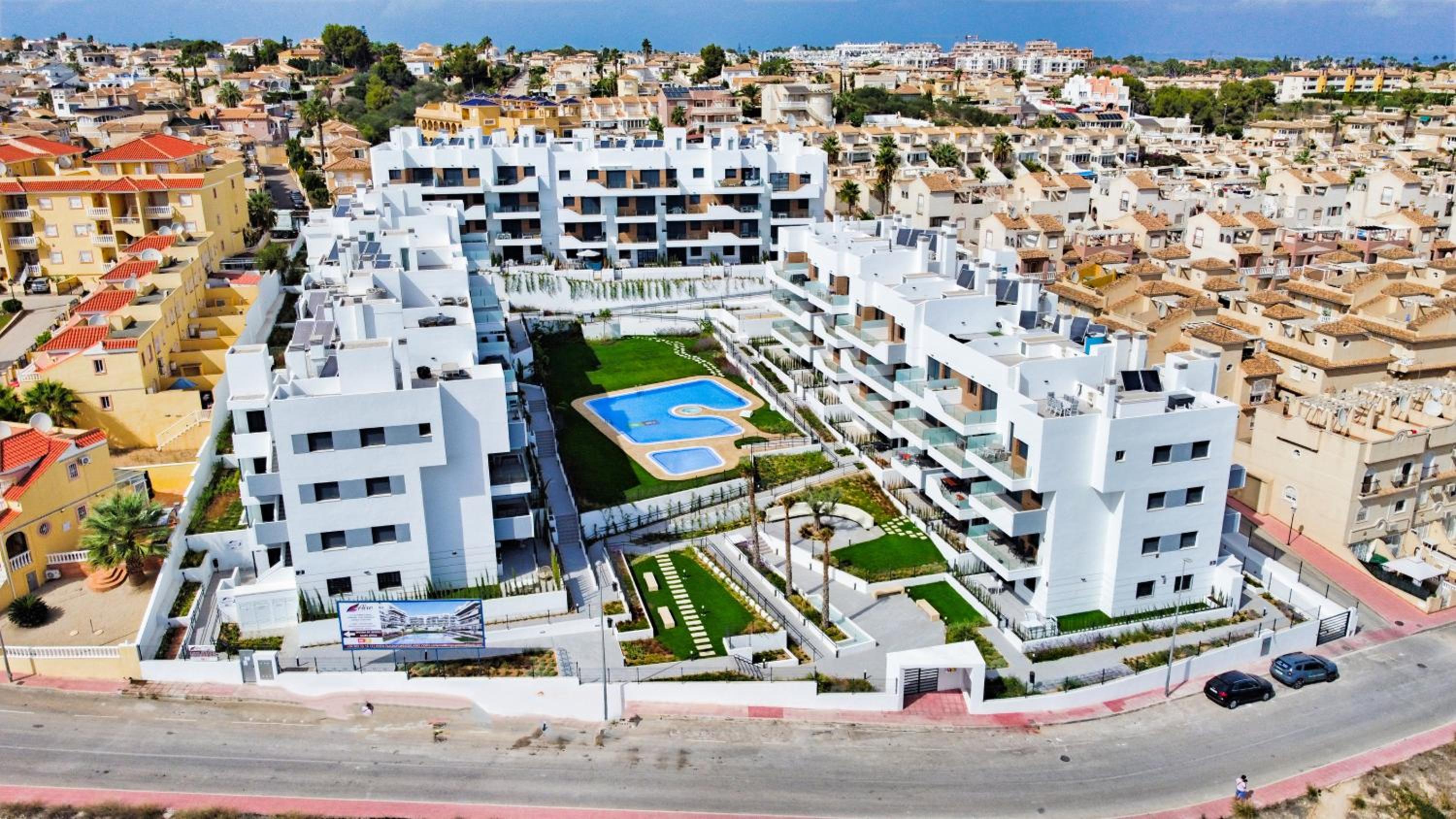 Family apartment with sunny and green view in Villamartin VDE-076 view 3