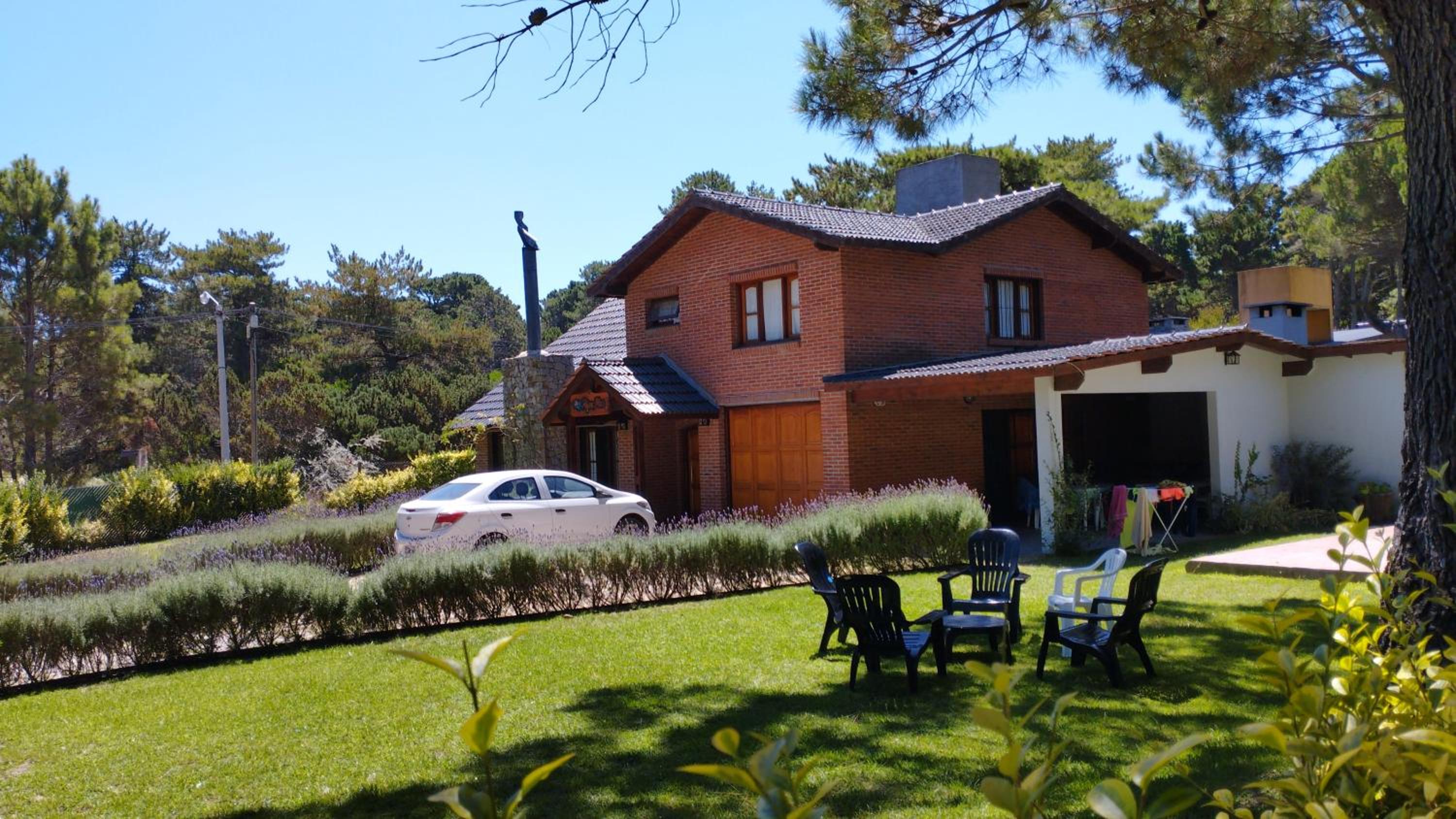 Chalet con Piscina exclusiva en el centro de Mar de las Pampas