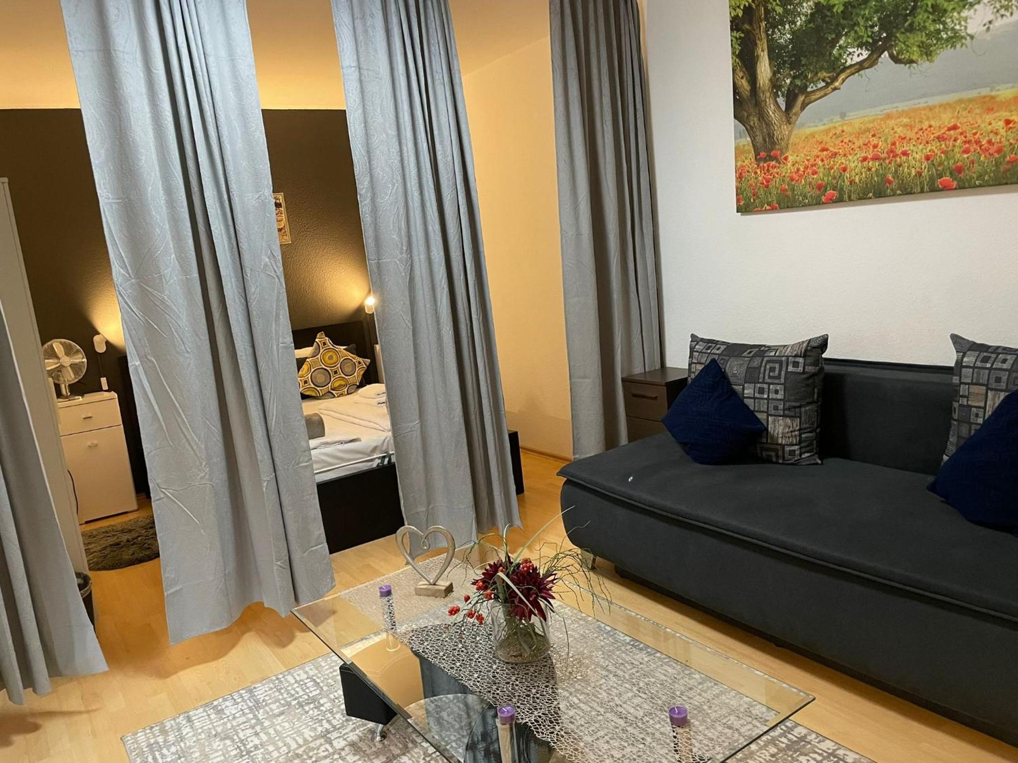 City West Studios en Stuttgart — hotel room
