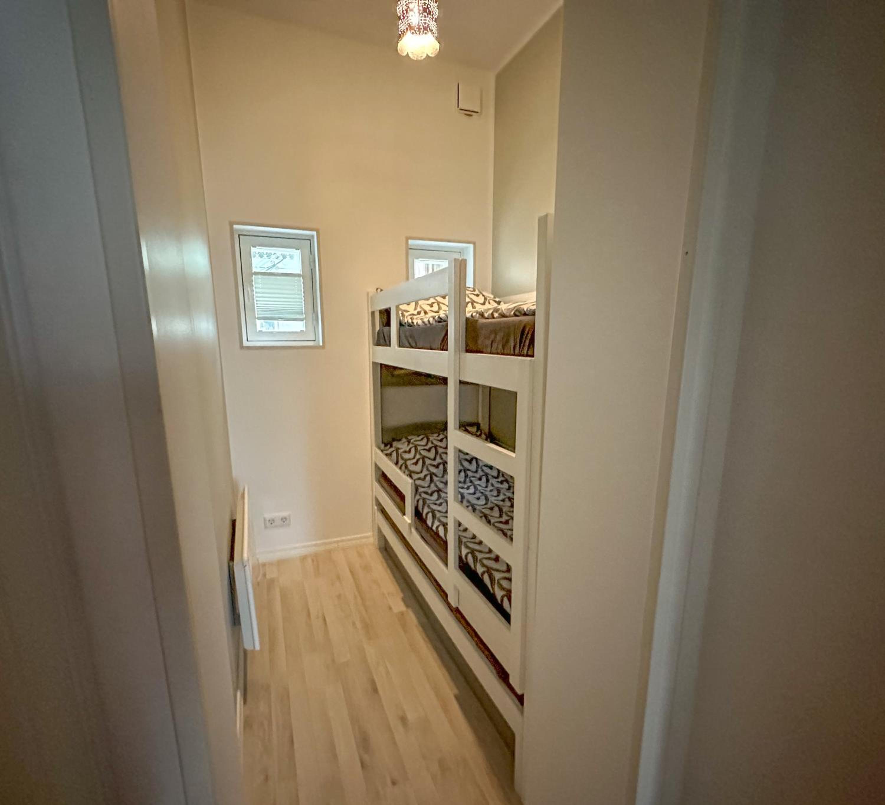Lovely apartment with parking on closed premises. view 2