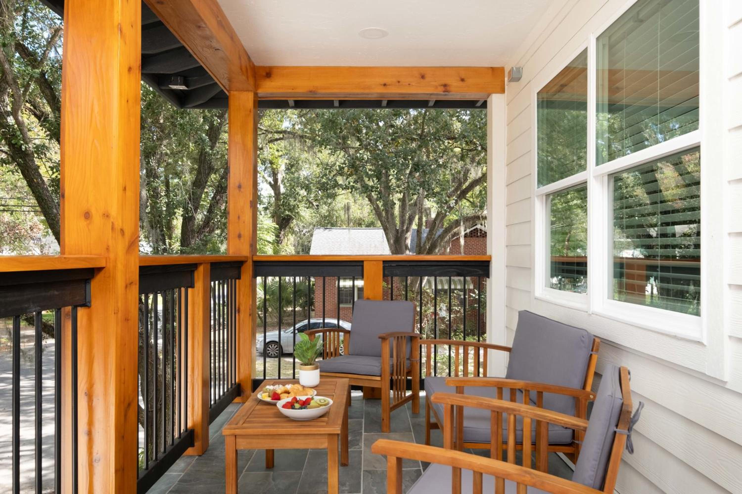 Serene Place - Walk to UF , Free Parking , Kitchen view 4