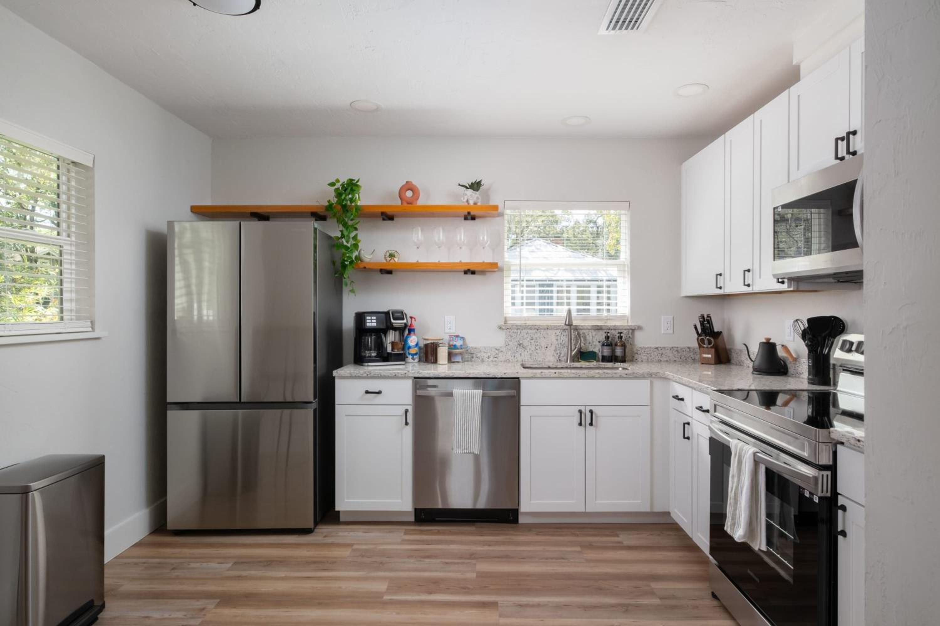 Serene Place - Walk to UF , Free Parking , Kitchen view 5
