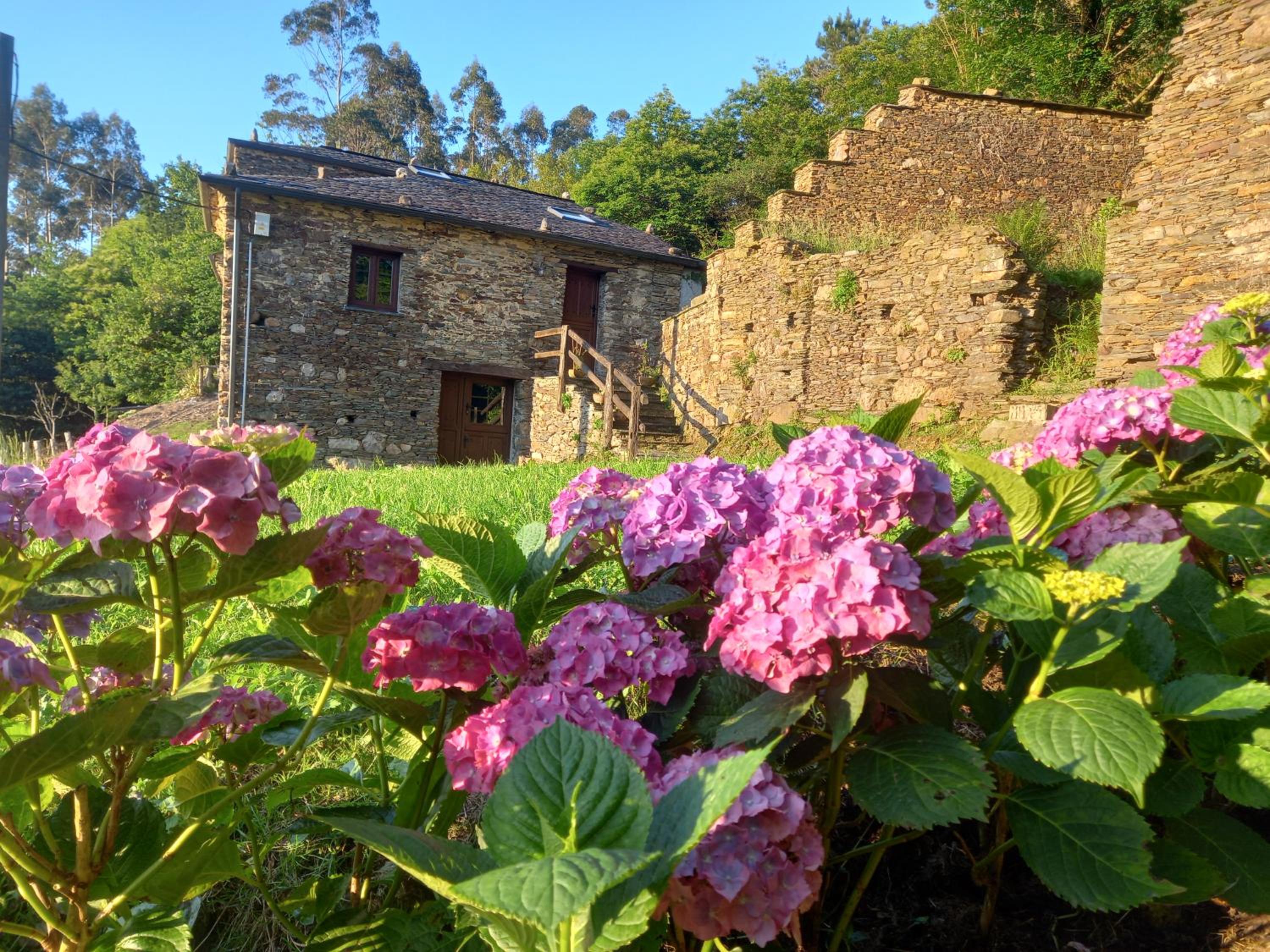Casa da Costa de Sueiro view 2