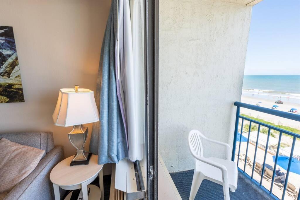 Nice Oceanfront 1BR with Heated Pools, Coral Beach view 4