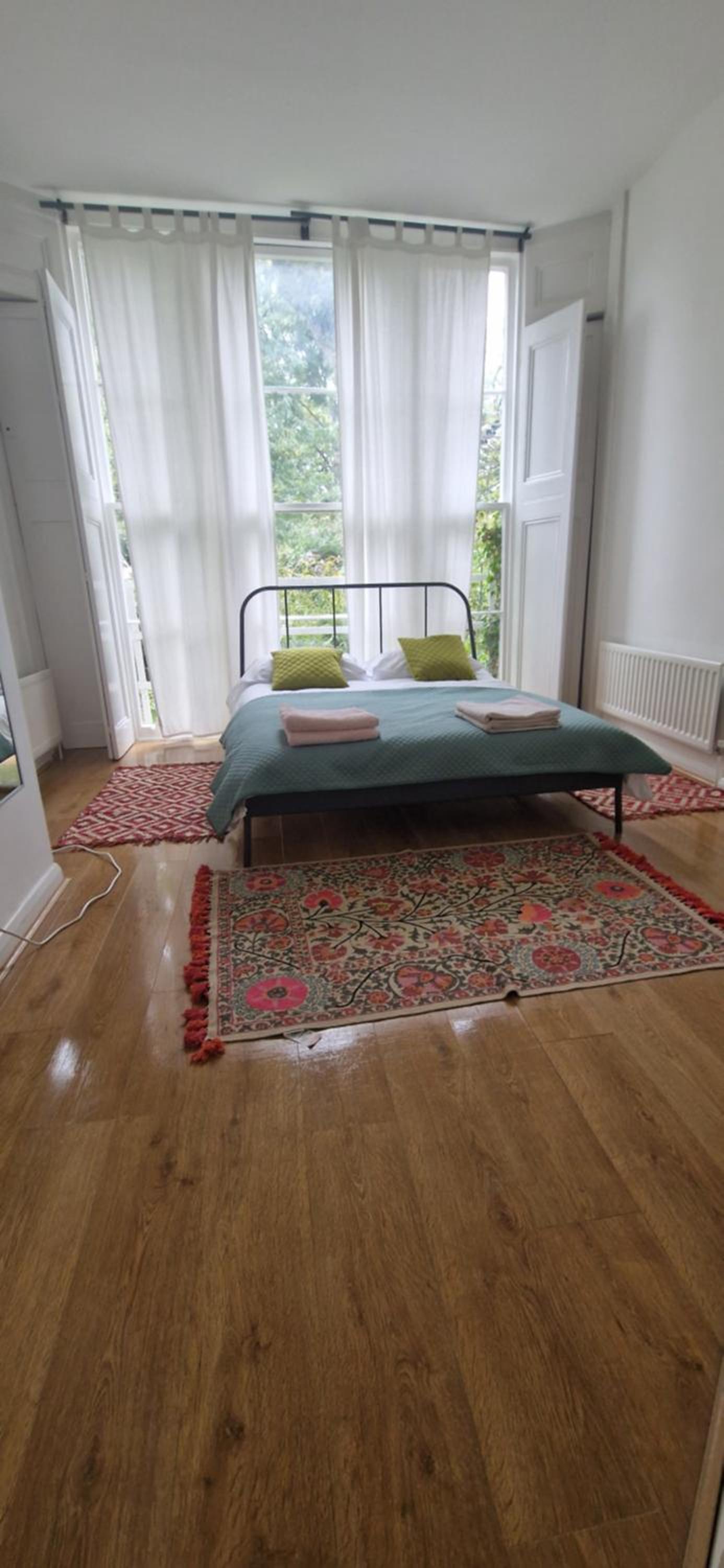 Primrose Hill - Charming, Cosy, 2 Double Bedrooms Apartment