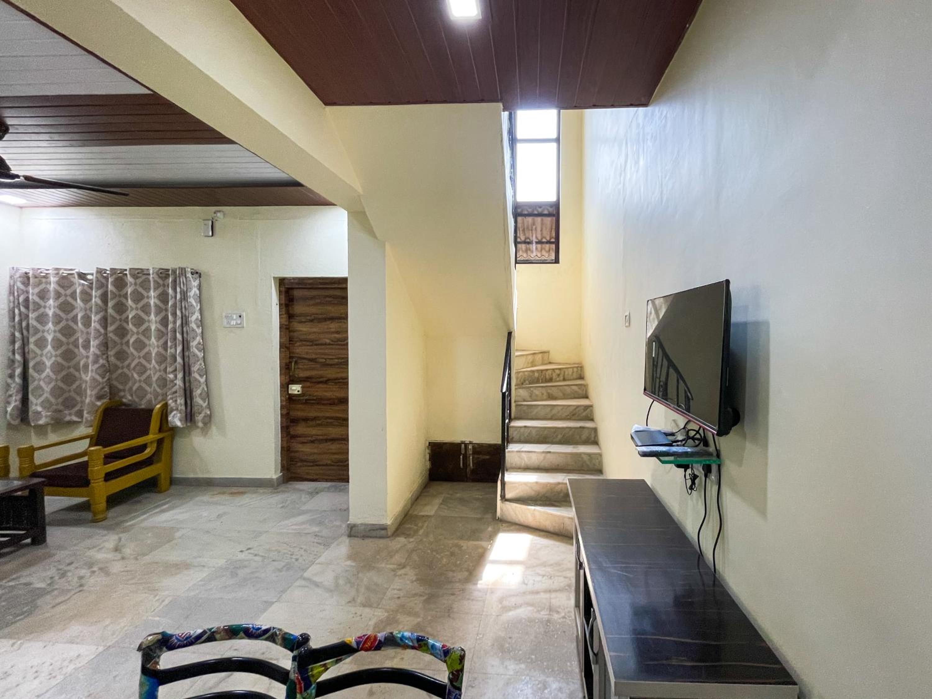 Zars Villa, Lonavala view 4