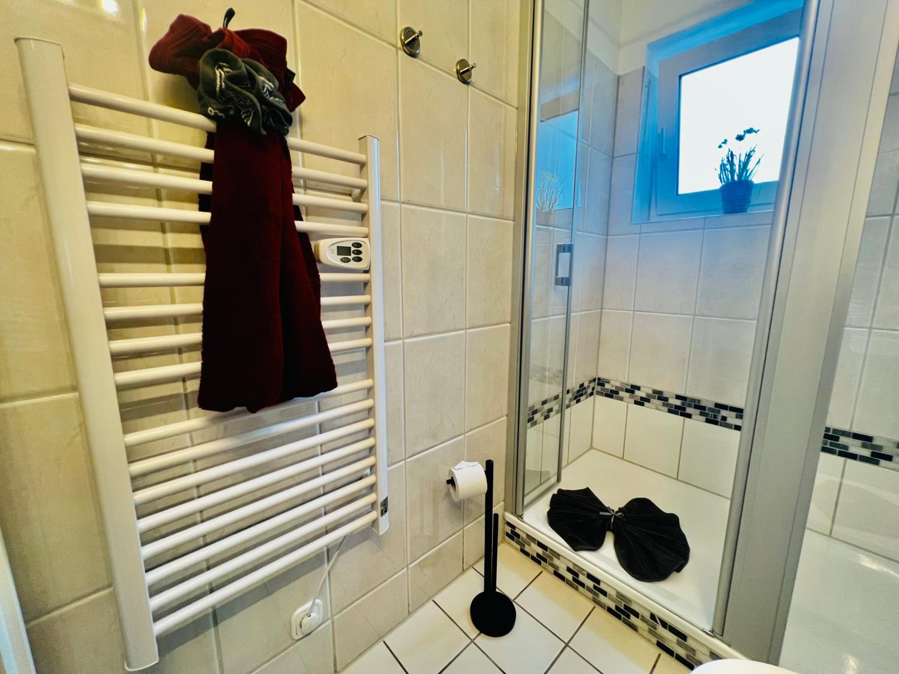 SeeLund - Meeresrauschen lauschen - ruhiges sonniges Apartment mit Garten und Terrasse nahe Strand und Ostsee