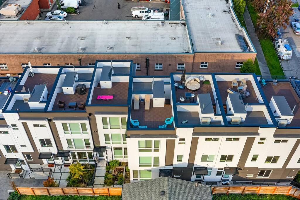 Modern 3BR - Walk to Light Rail with EVCharger & Parking view 3