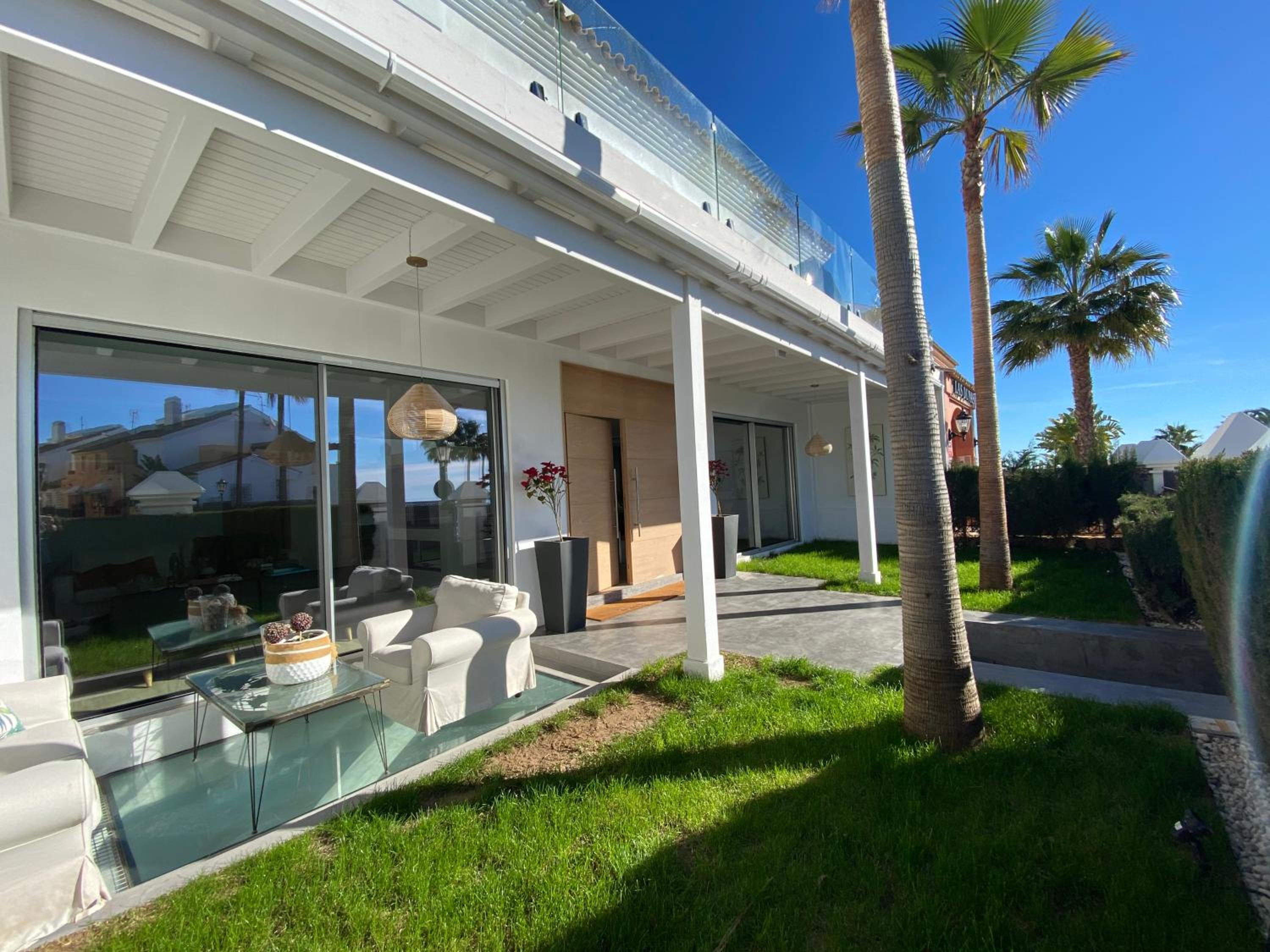 Front beach Villa in Marbella with Amazing Sea Views Semidetached