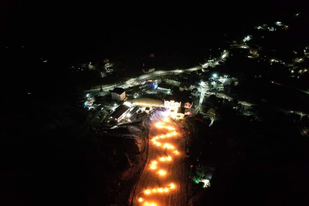 Pensiunea 3flori de Colț view 3