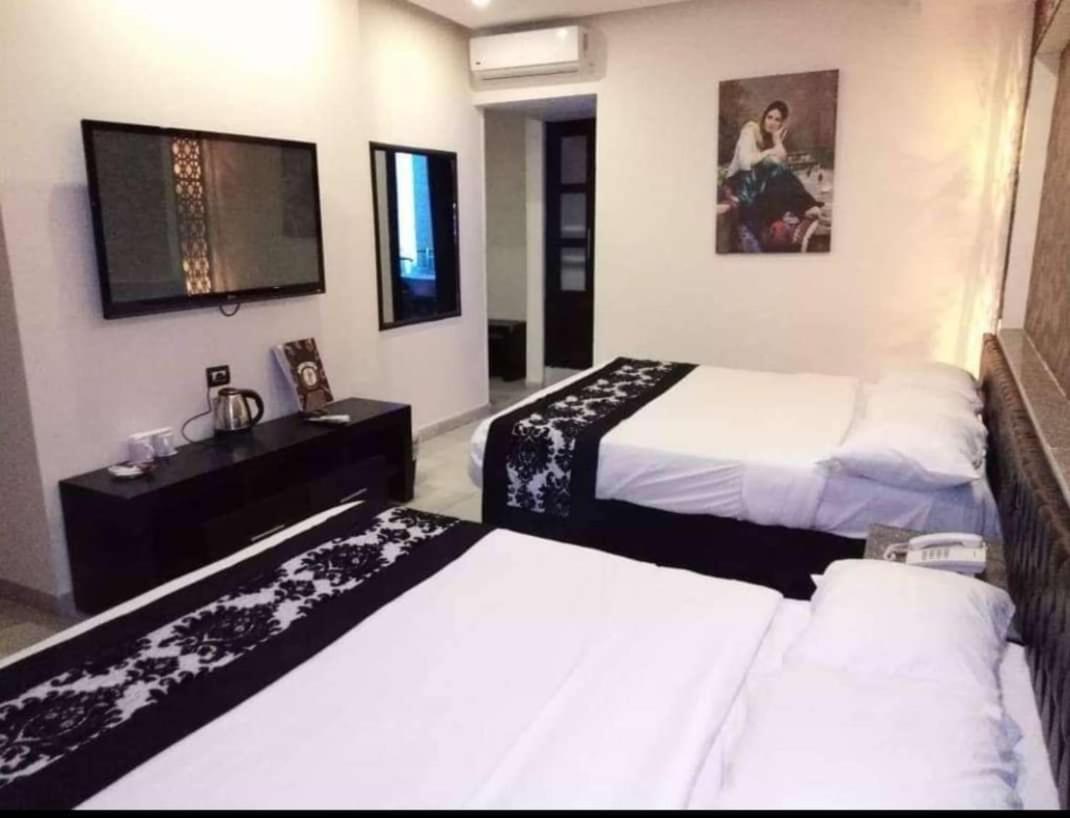 Salvatore Room With Breakfast-Tanta City