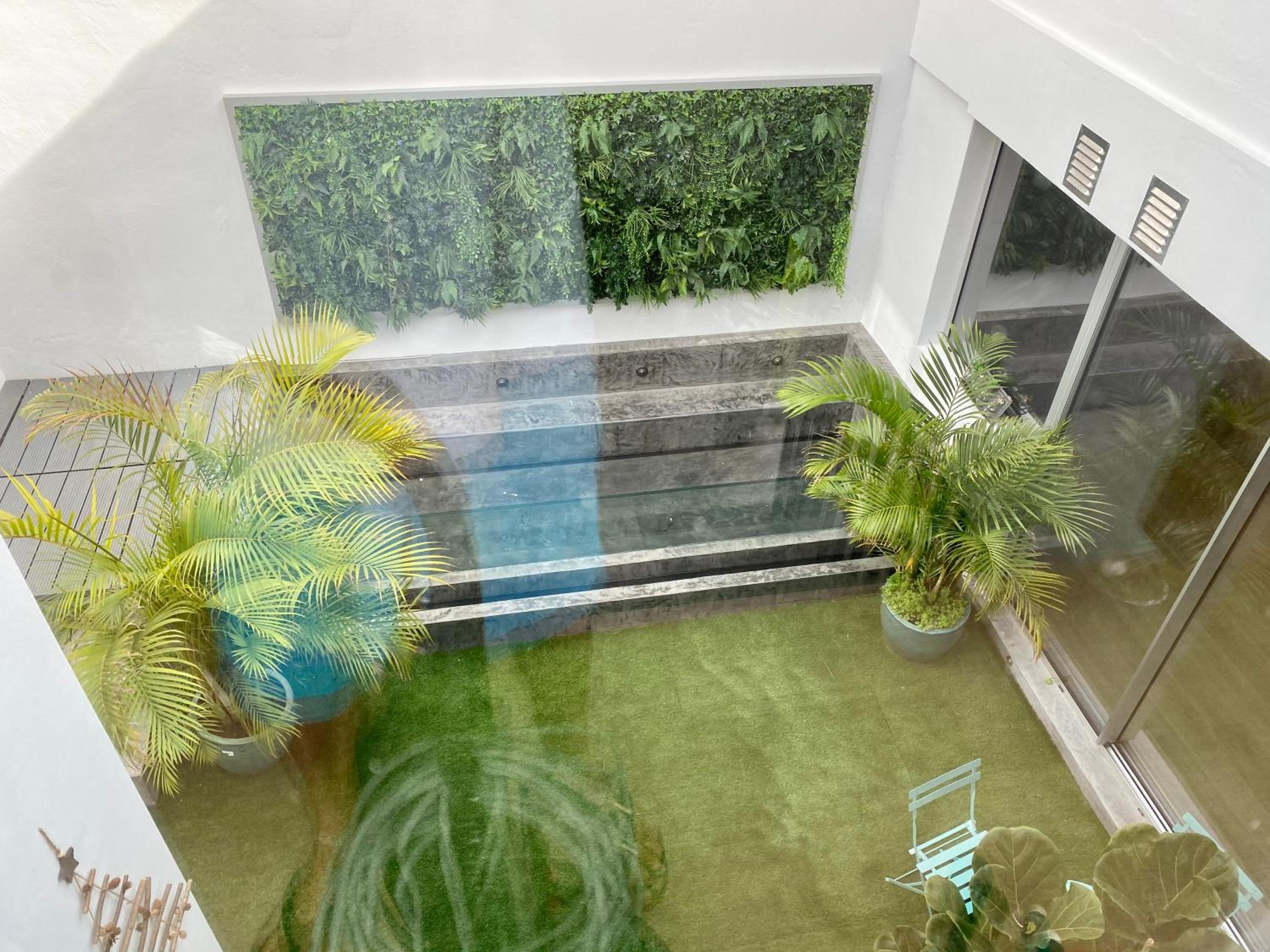 Front beach Villa in Marbella with Amazing Sea Views Semidetached
