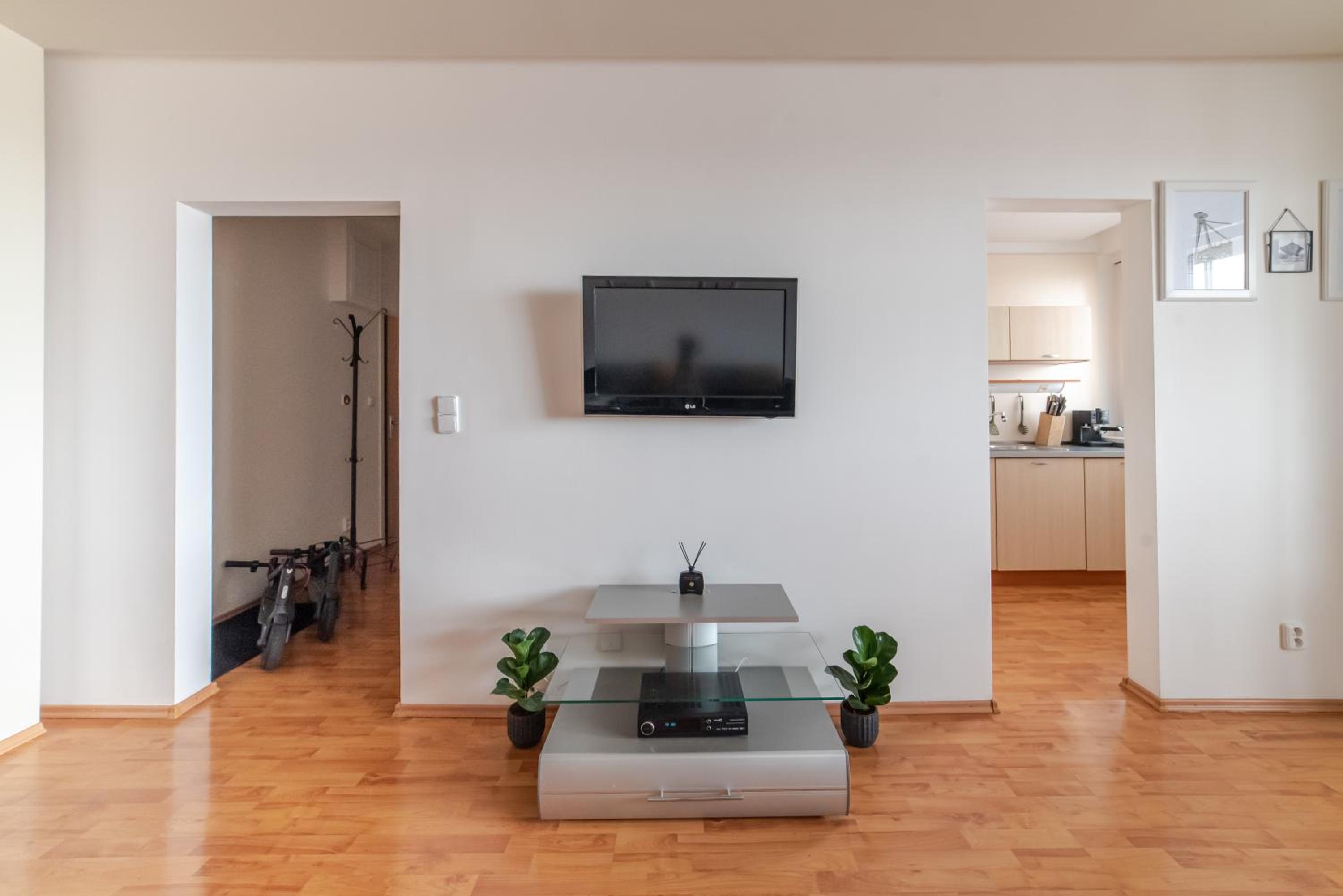Strawberry Apartment