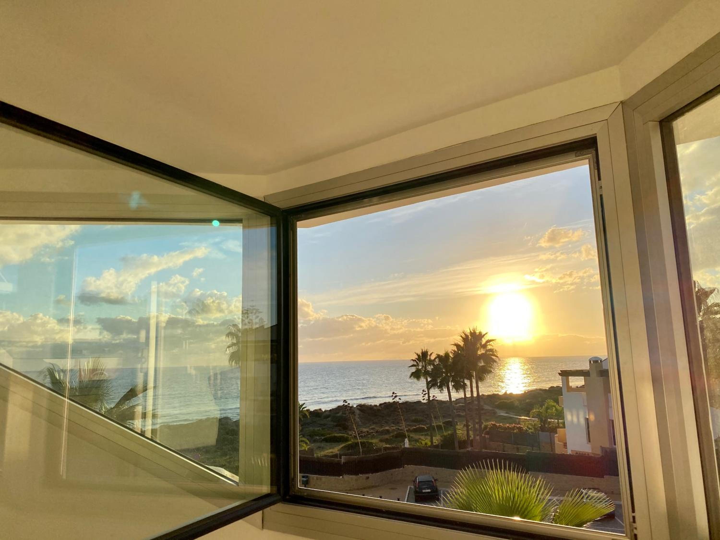 Front beach Villa in Marbella with Amazing Sea Views Semidetached