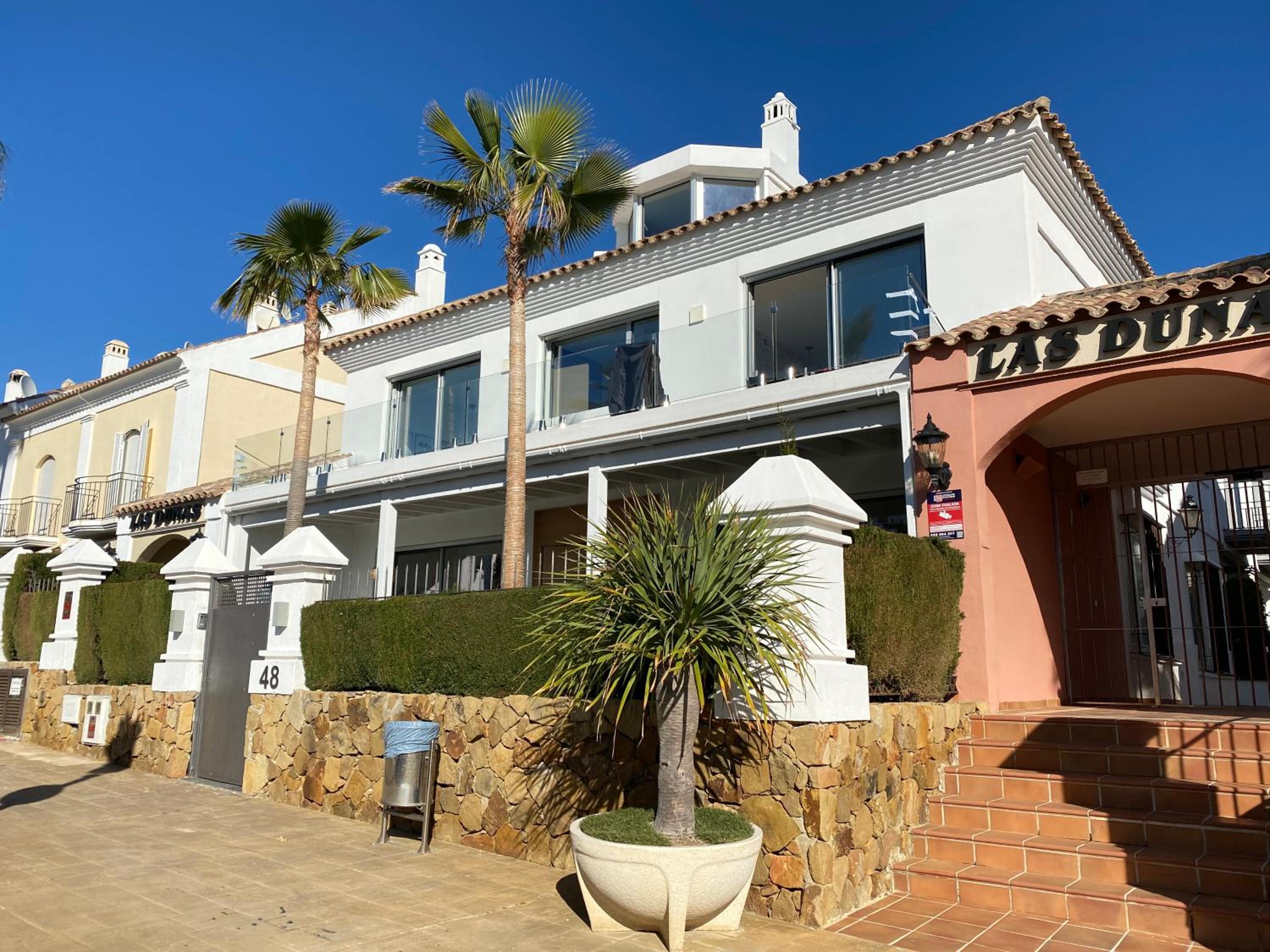 Front beach Villa in Marbella with Amazing Sea Views Semidetached
