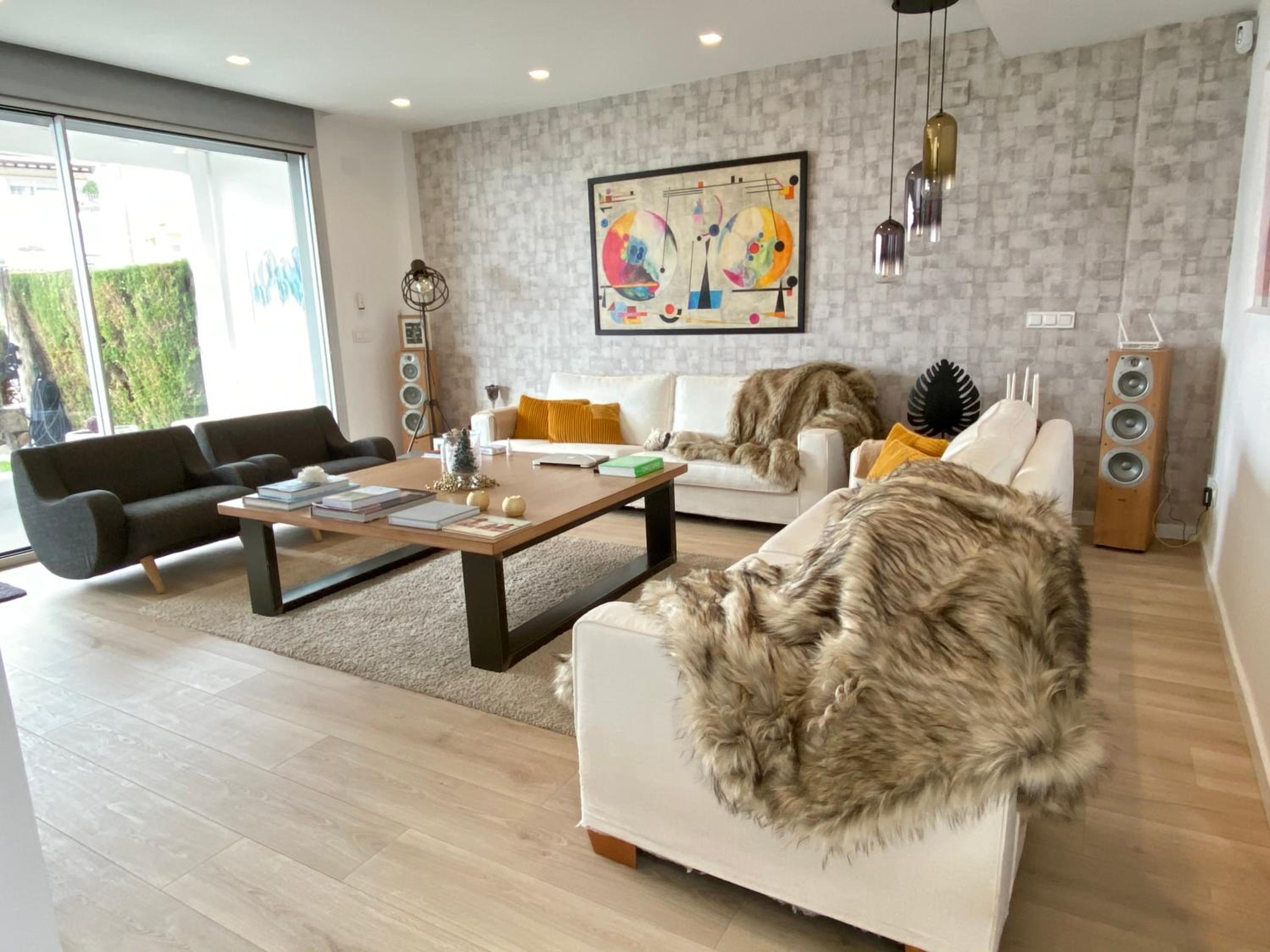 Front beach Villa in Marbella with Amazing Sea Views Semidetached