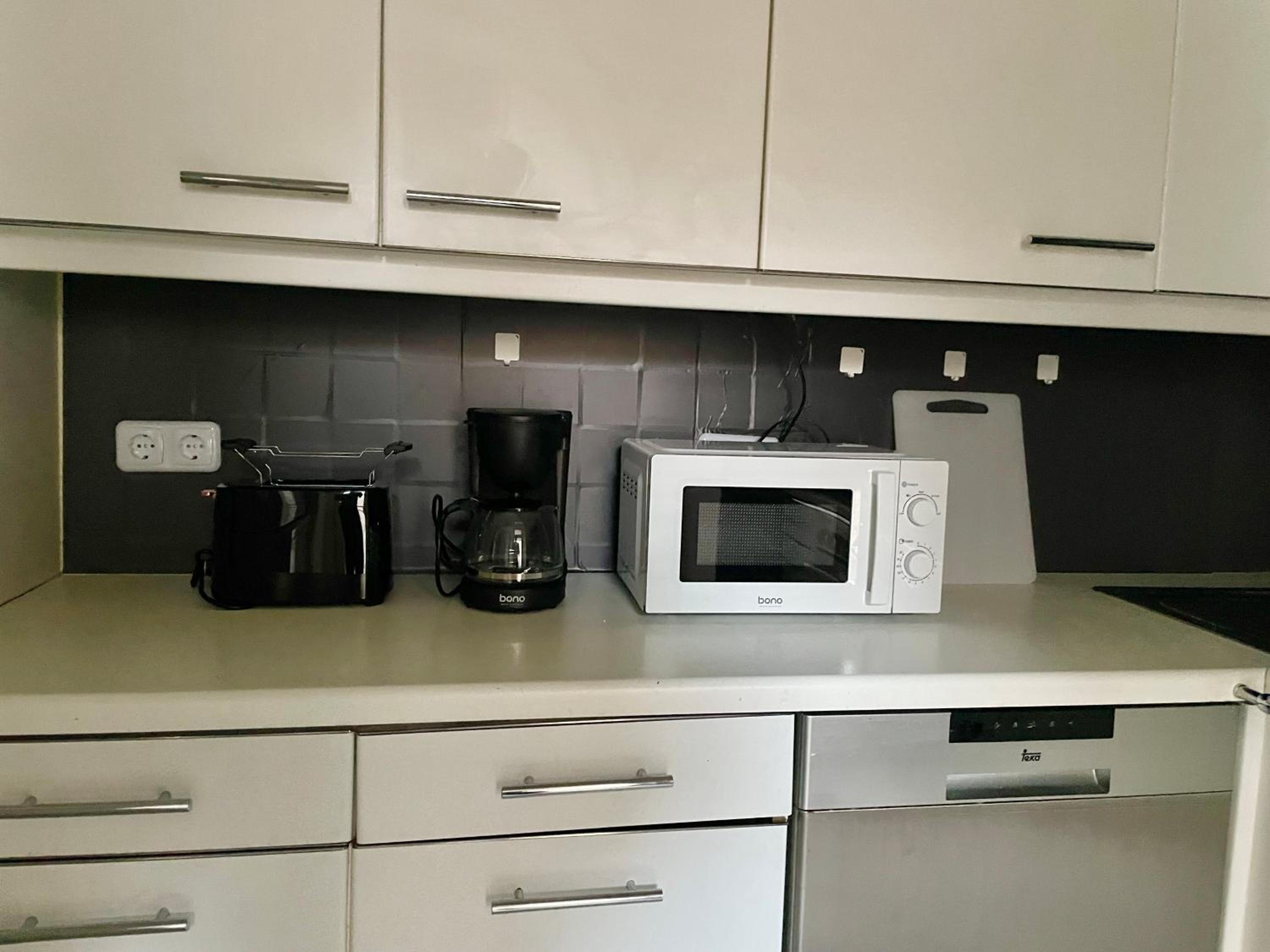 100m2 Flat with Balcony near Mariahilferstrasse - Free Parking