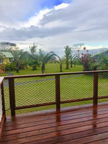 Puna Rainforest Retreat Hotspring: Green Bamboo Cottage view 2