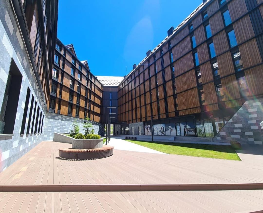 WOODSIDE - Luxury Apartment & SPA view 2