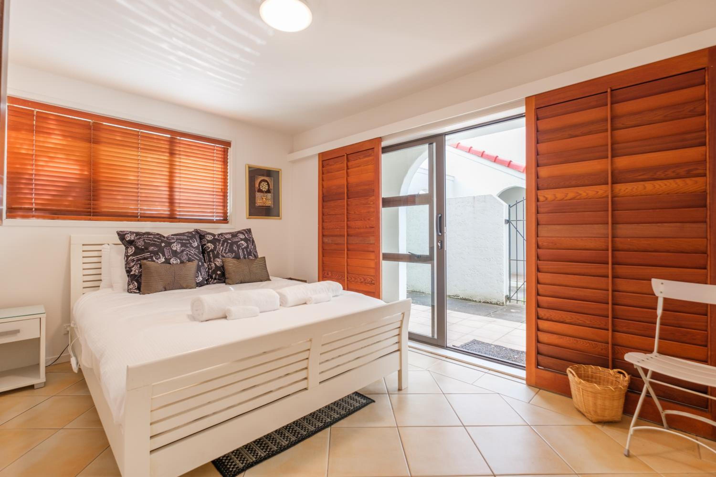 Onetangi Beach Apartment 7 - 3 Bedrooms view 5