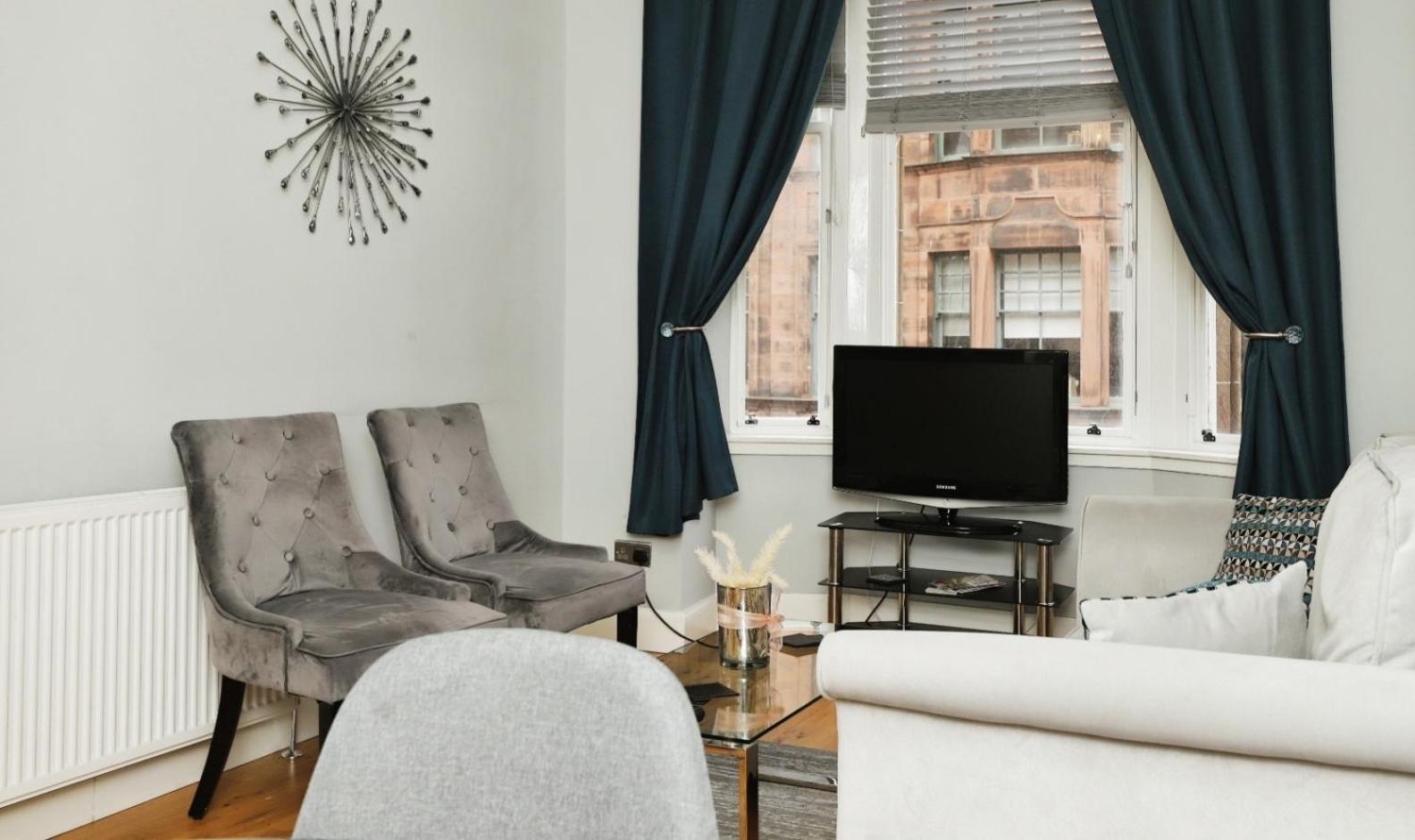 Modern Glasgow City Centre Apartment view 2