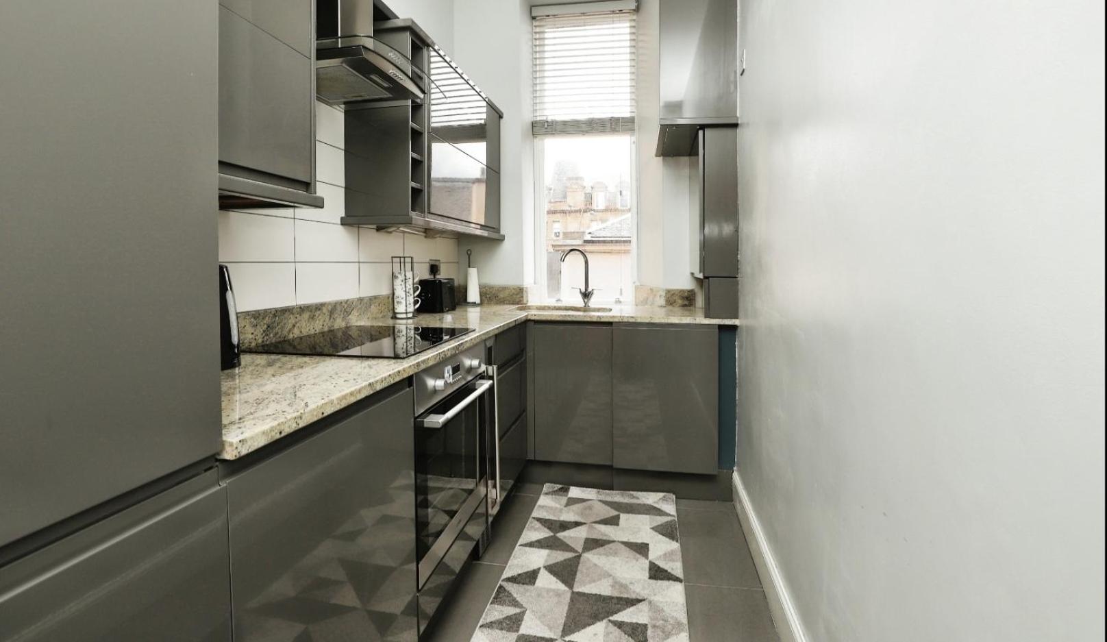 Modern Glasgow City Centre Apartment view 4