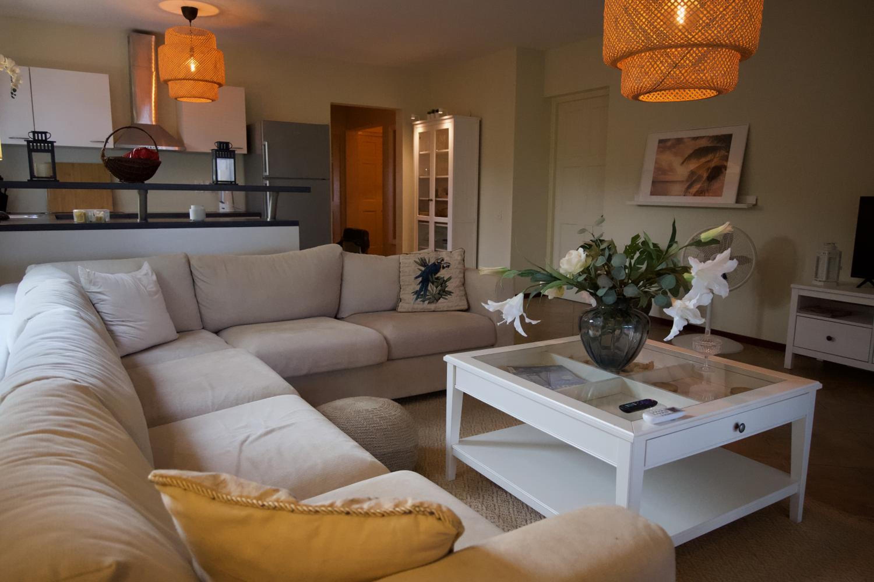 Luxury appt for 6: mesmerizing Spanish water view