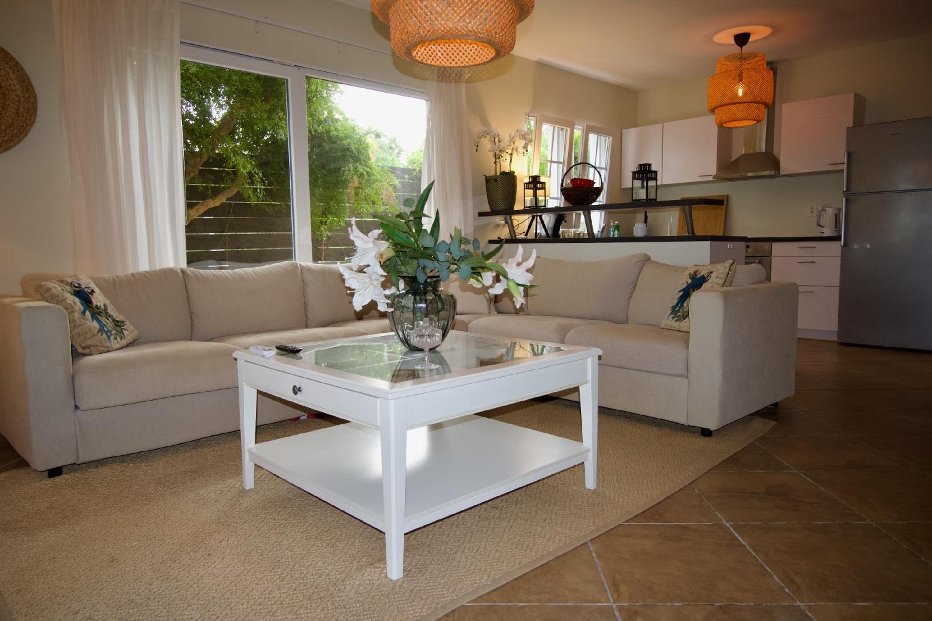 Luxury appt for 6: mesmerizing Spanish water view