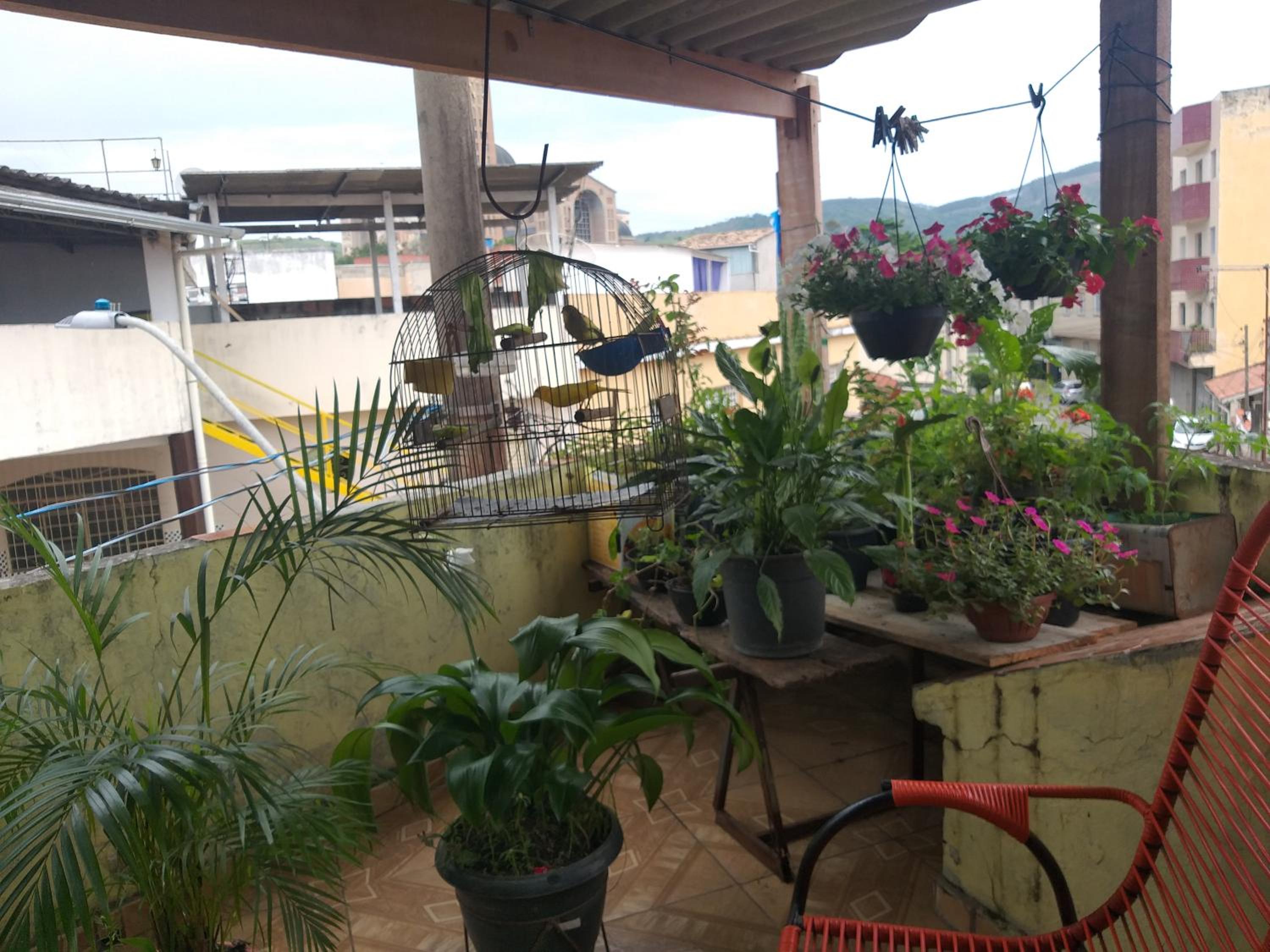 Casa da tia Lá preço único pela casa inteira, cabem até 6 pessoas próximo ao santuário de Aparecida