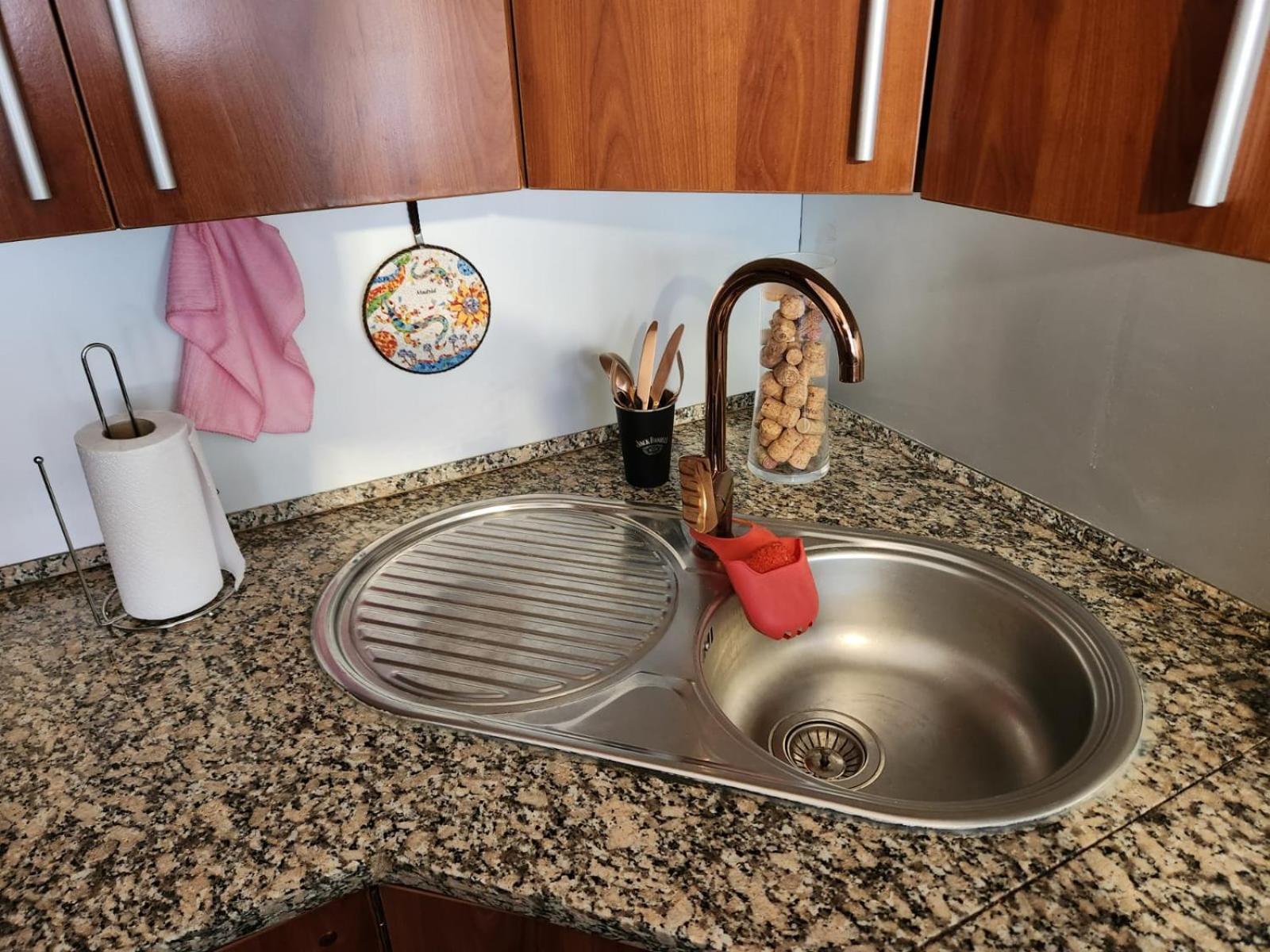 Alto Las Condes - A pasos del Mall - Excelente y cómodo Departamento p/2 personas