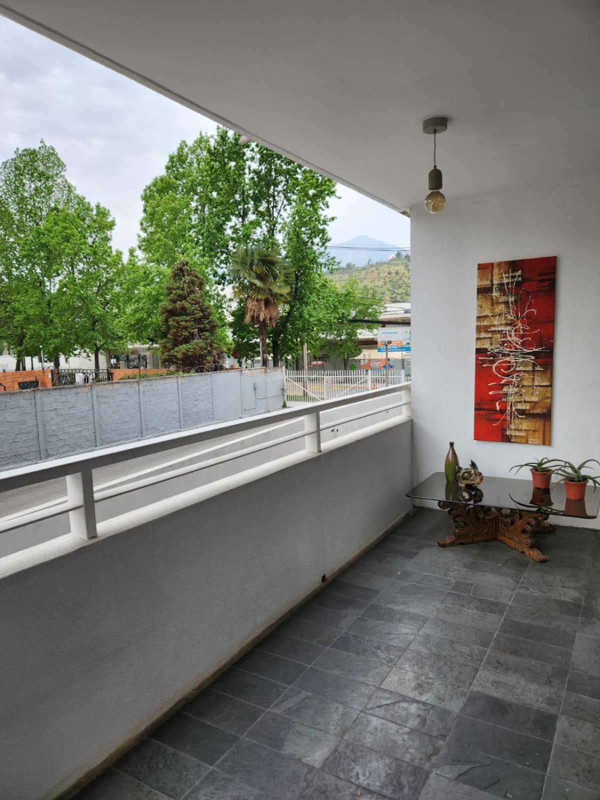 Alto Las Condes - A pasos del Mall - Excelente y cómodo Departamento p/2 personas