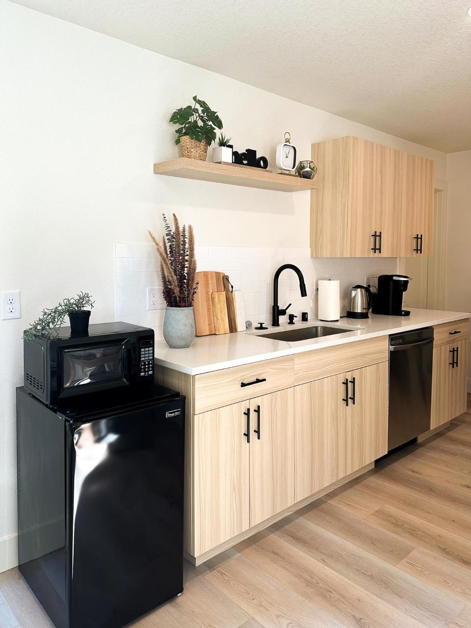 Brand New Modern Apartment view 3