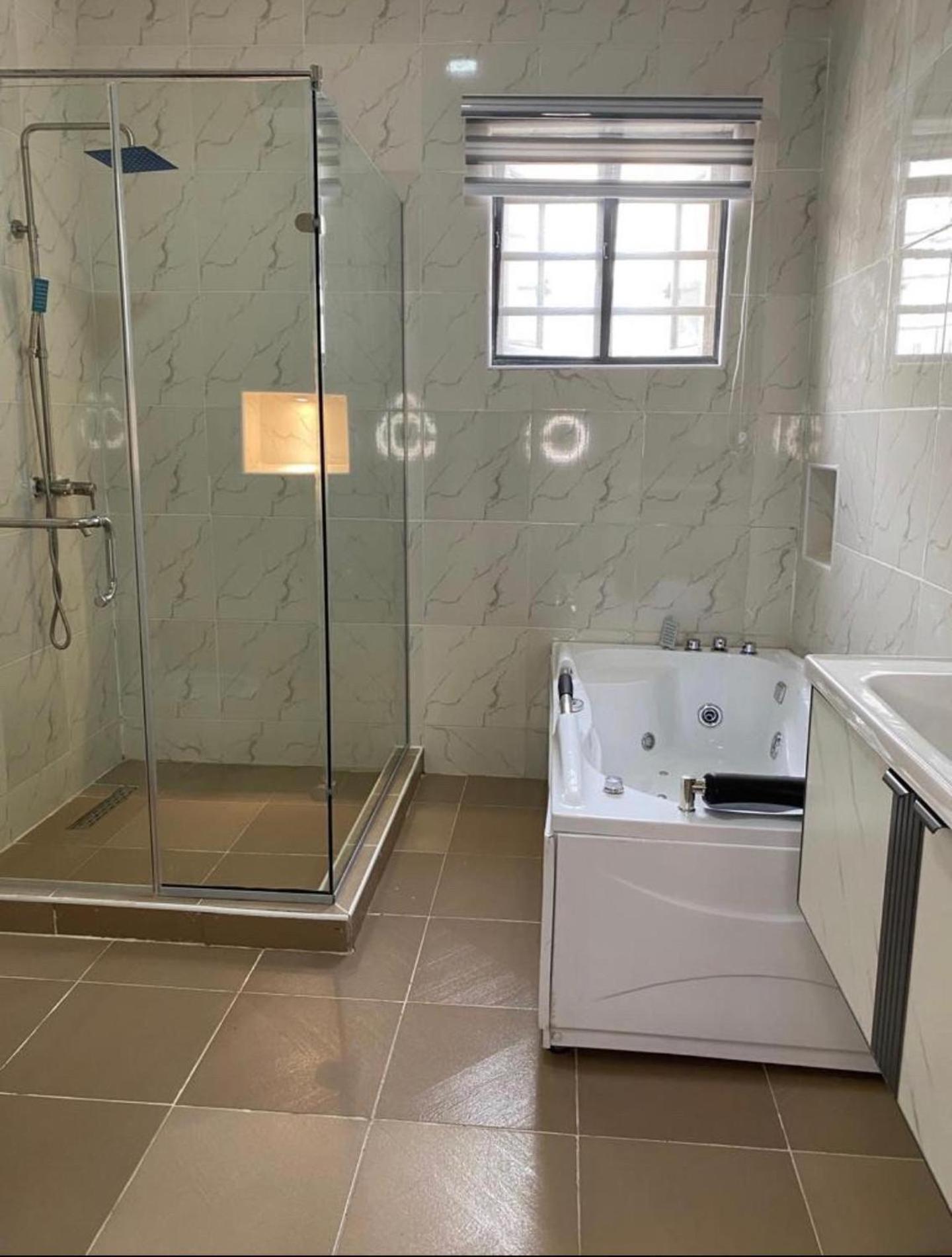 Urban Retreat Luxury Shortlet Apartment Lekki ajah Lagos with pool and gym