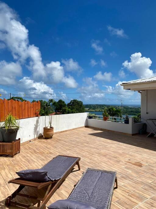 Logement 3 chambres climatisées & piscine vue mer view 2