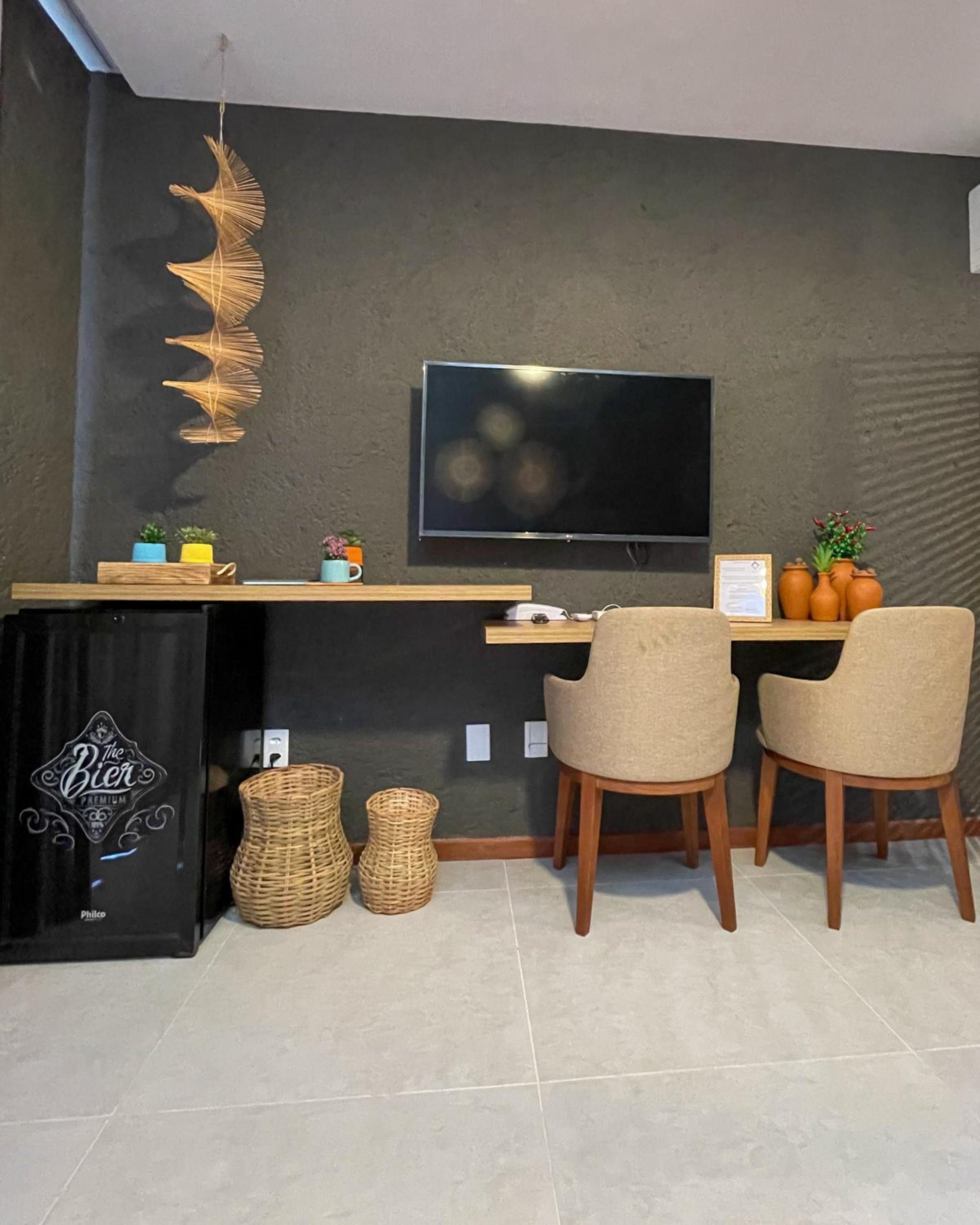 Mani Milagres Studio - Gamboa Patacho