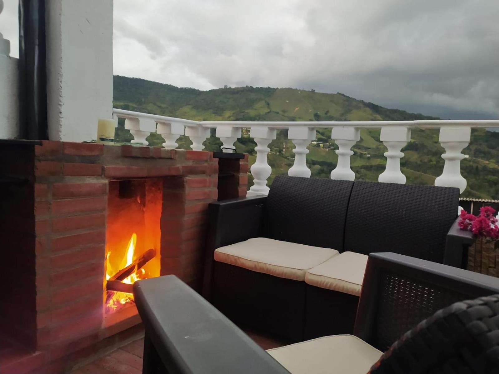 El Balcón De Las Montañas