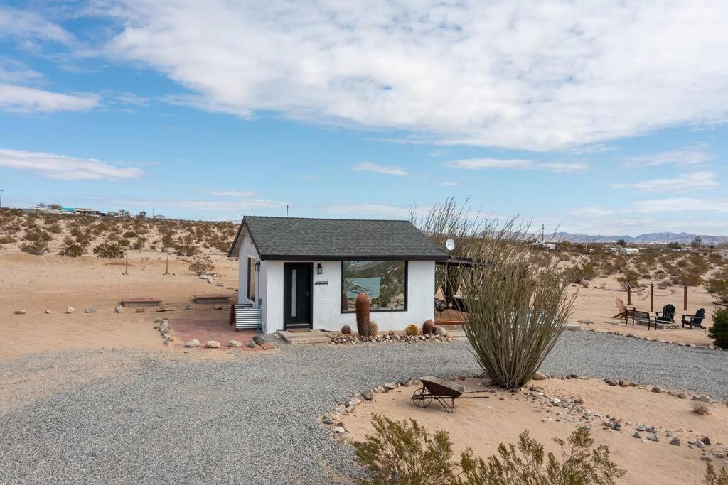 2 Acres Tiny Home Cold Plunge Telescope HotTub Guitar view 3