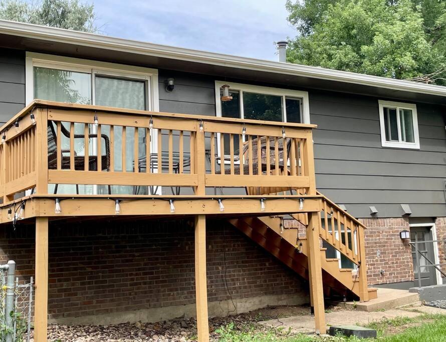 4 Bedrooms and 5 Beds with Game Room Only 5 min Drive to College and Perfect for Family's