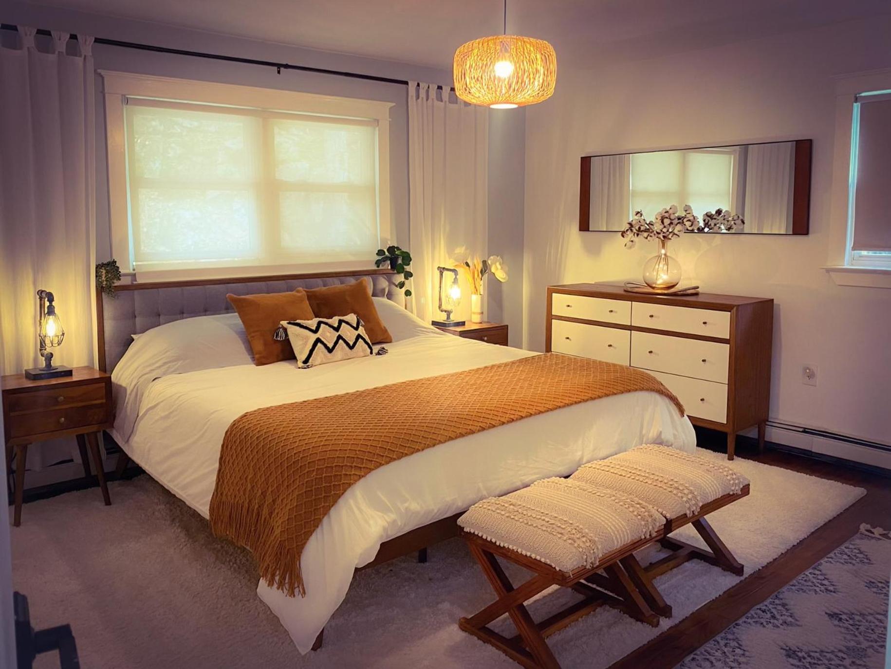 Cheerful 4-Bedroom Lake Home with fireplace view 4