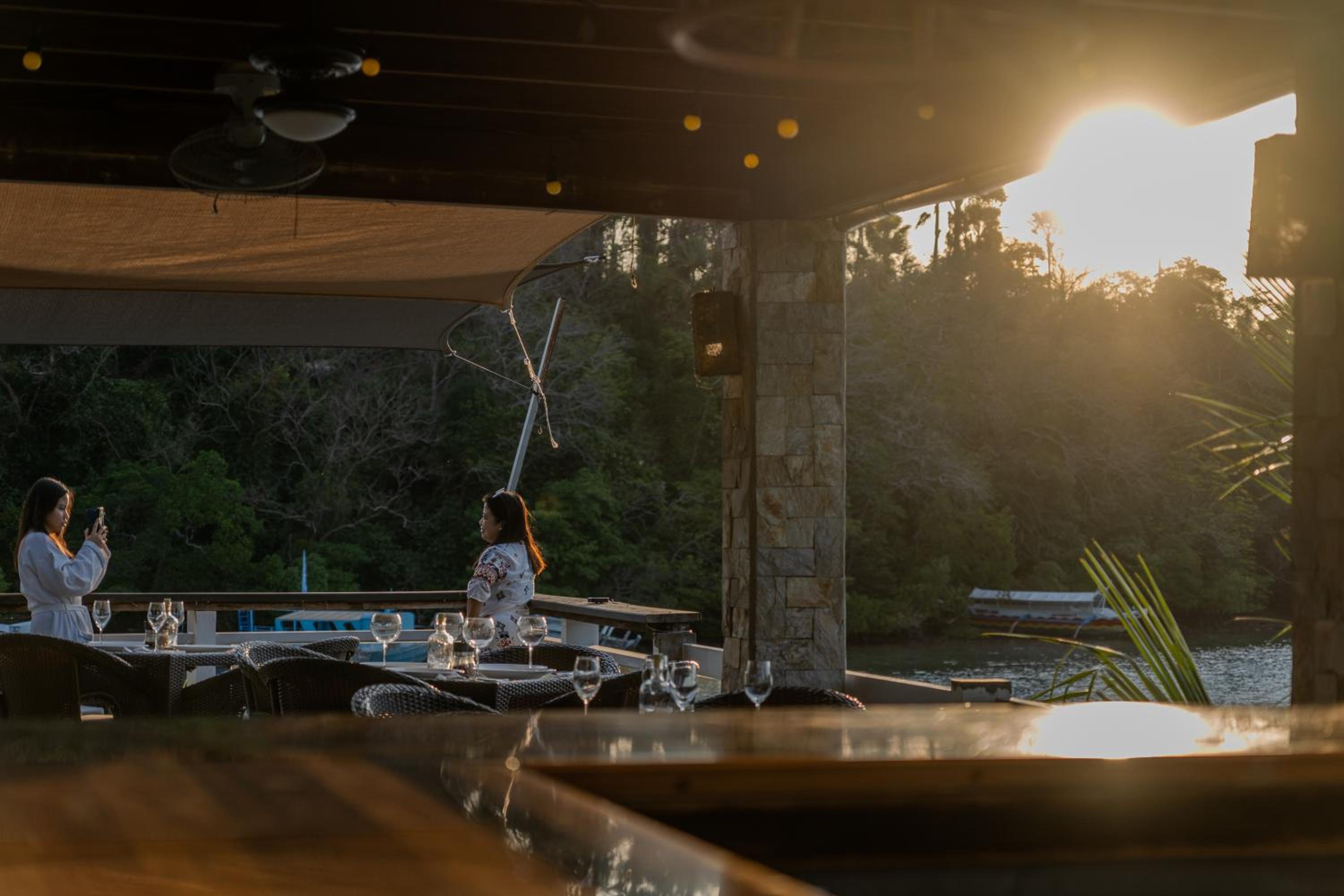 Edgewater Dive & Spa Resort
