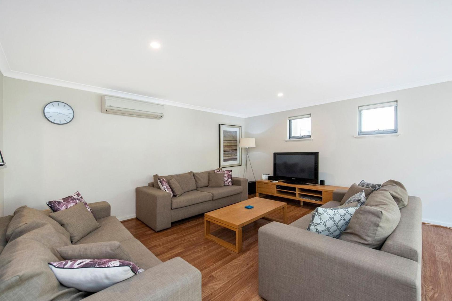 Escape to 67 at Cape View