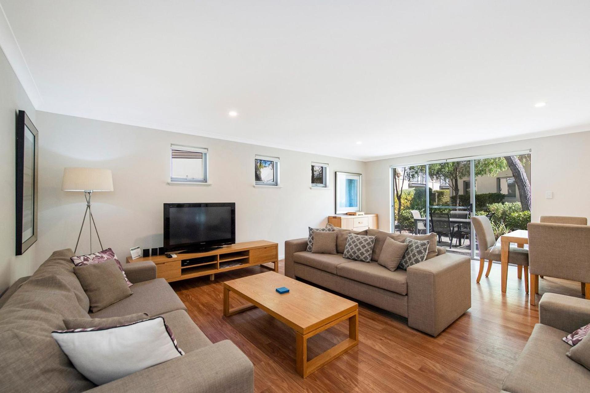 Escape to 67 at Cape View