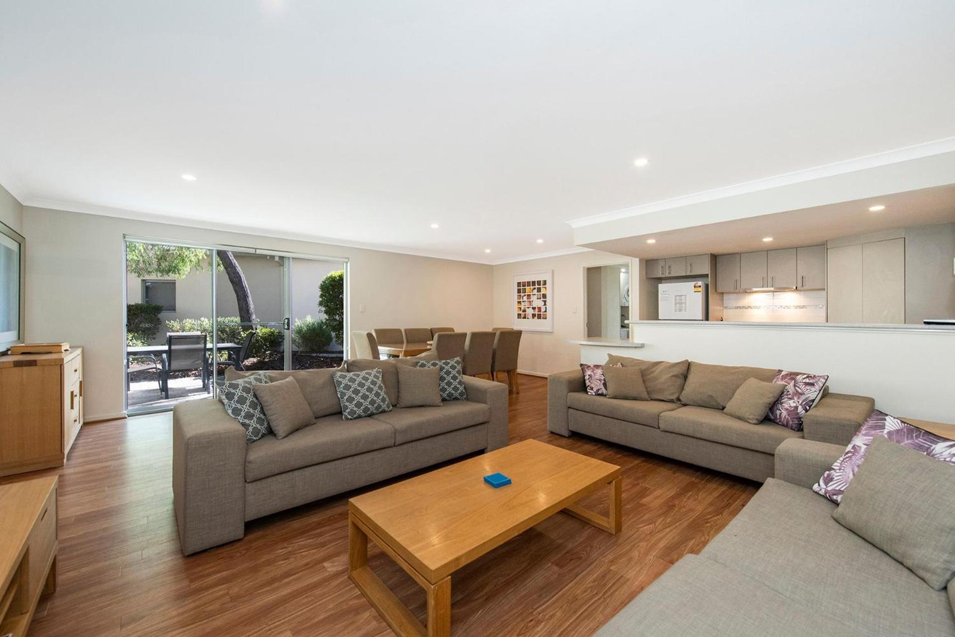Escape to 67 at Cape View
