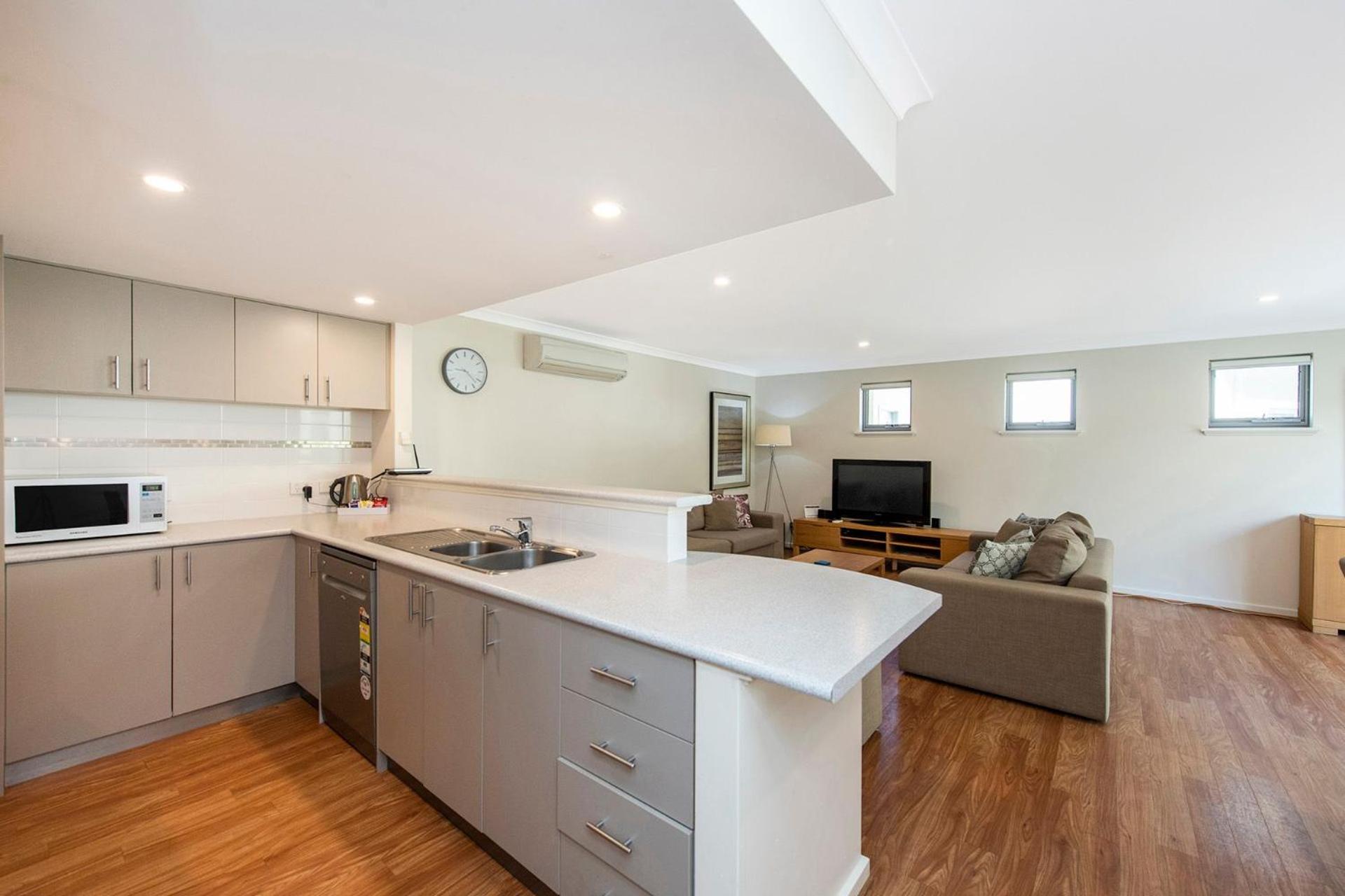 Escape to 67 at Cape View