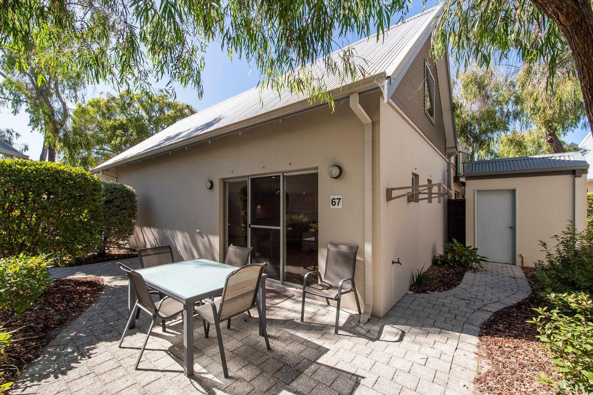 Escape to 67 at Cape View