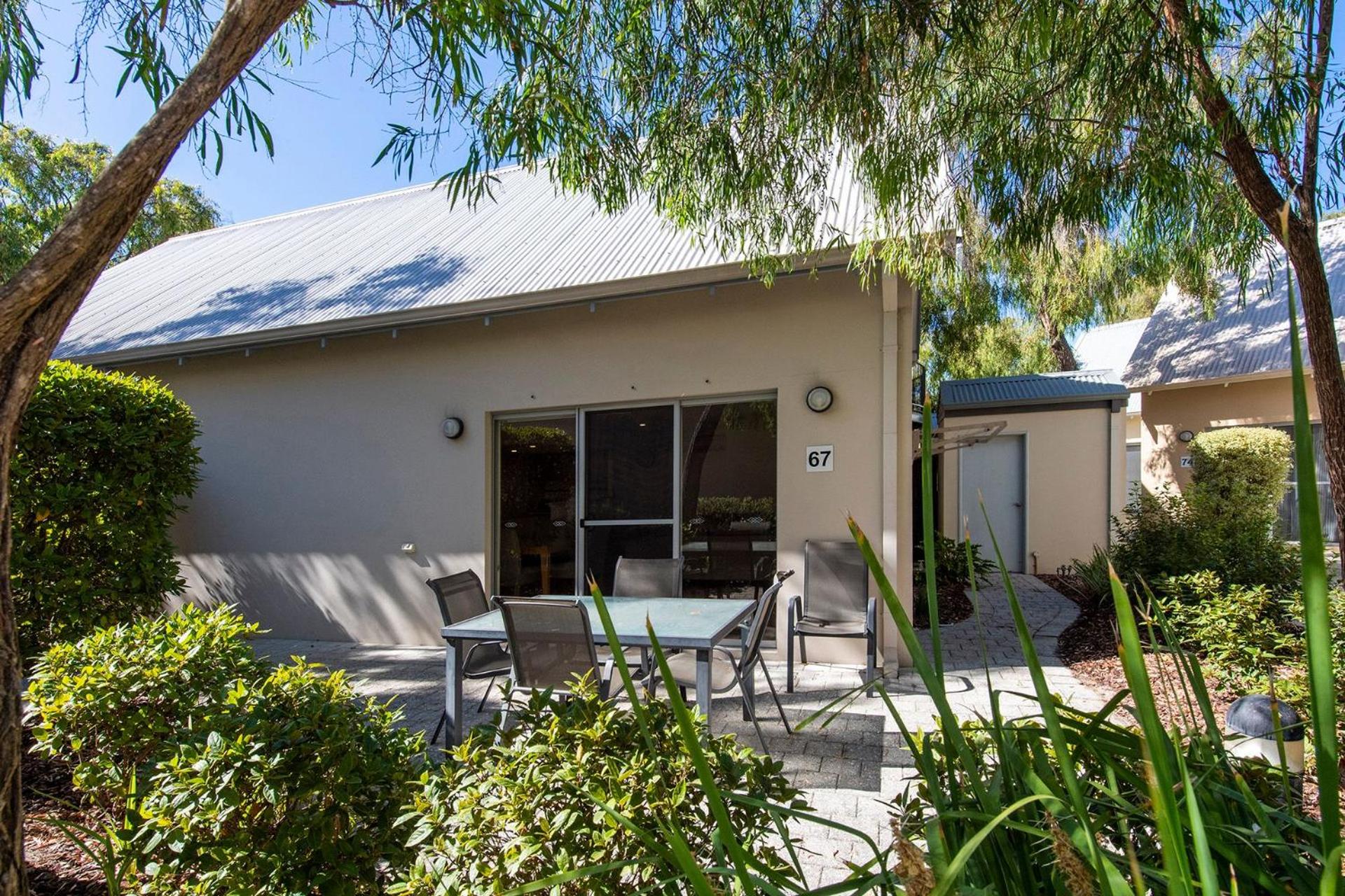 Escape to 67 at Cape View