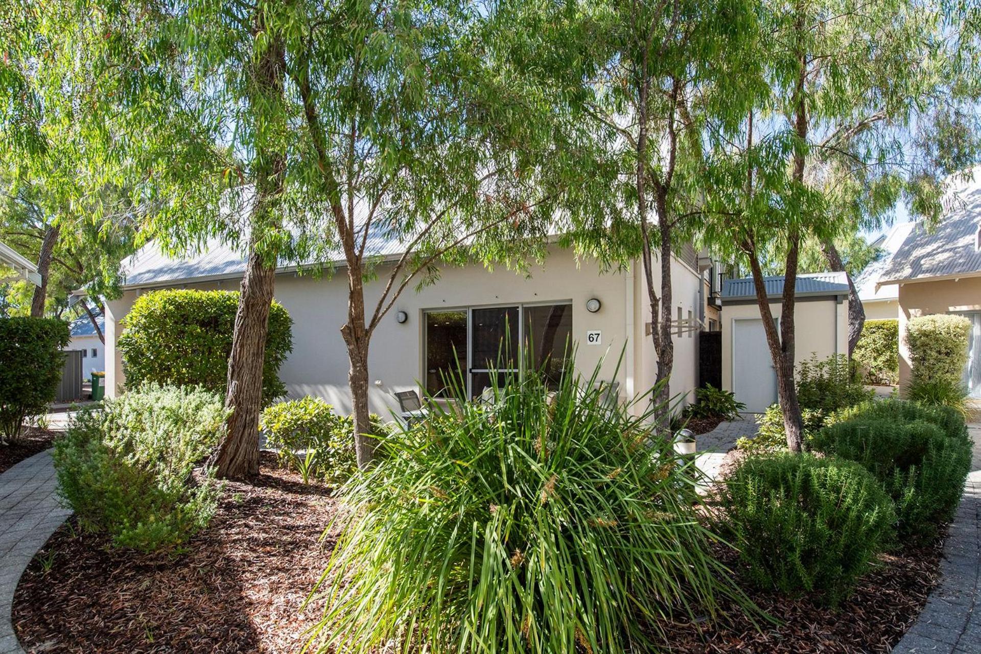 Escape to 67 at Cape View
