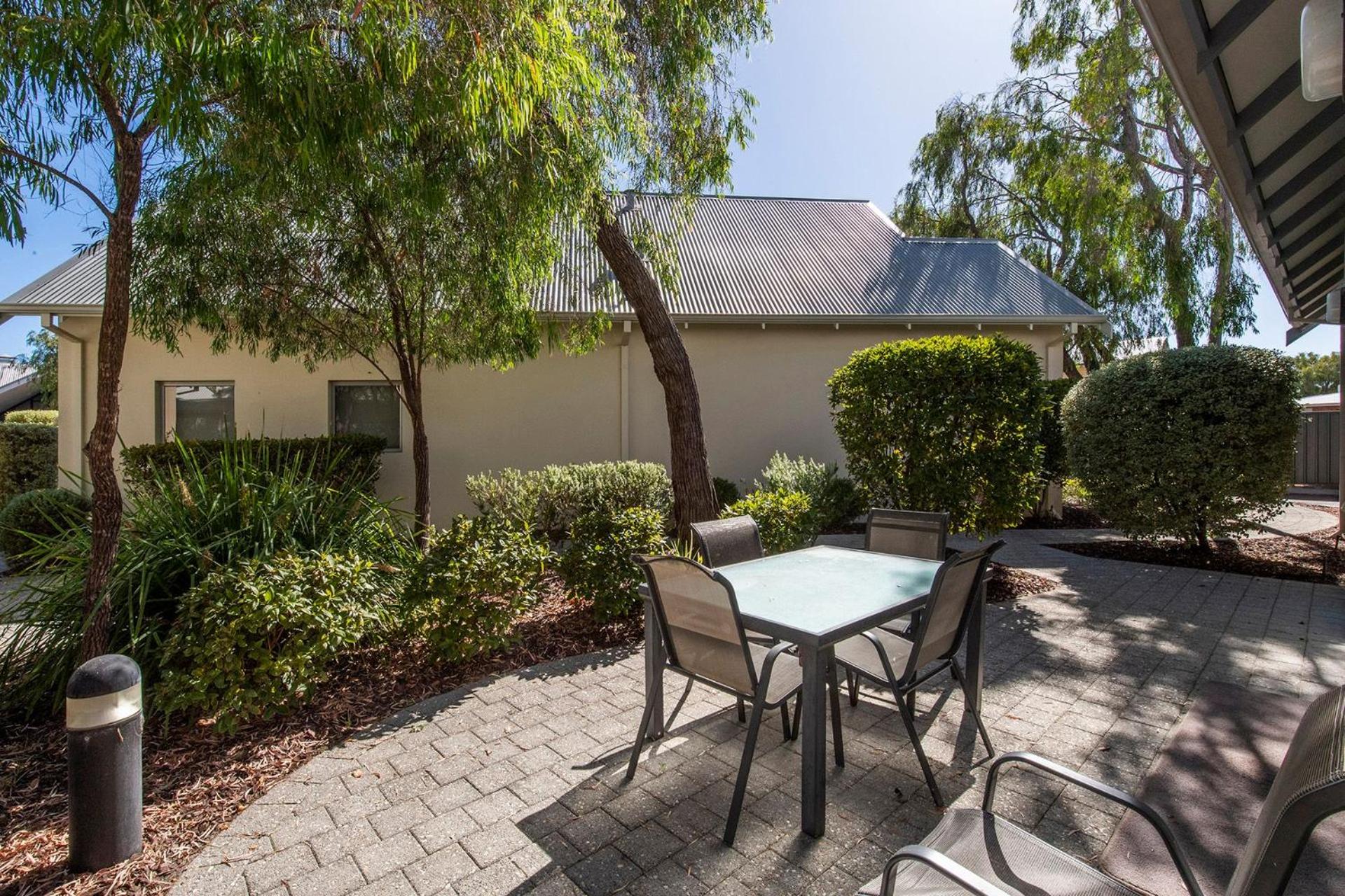 Escape to 67 at Cape View