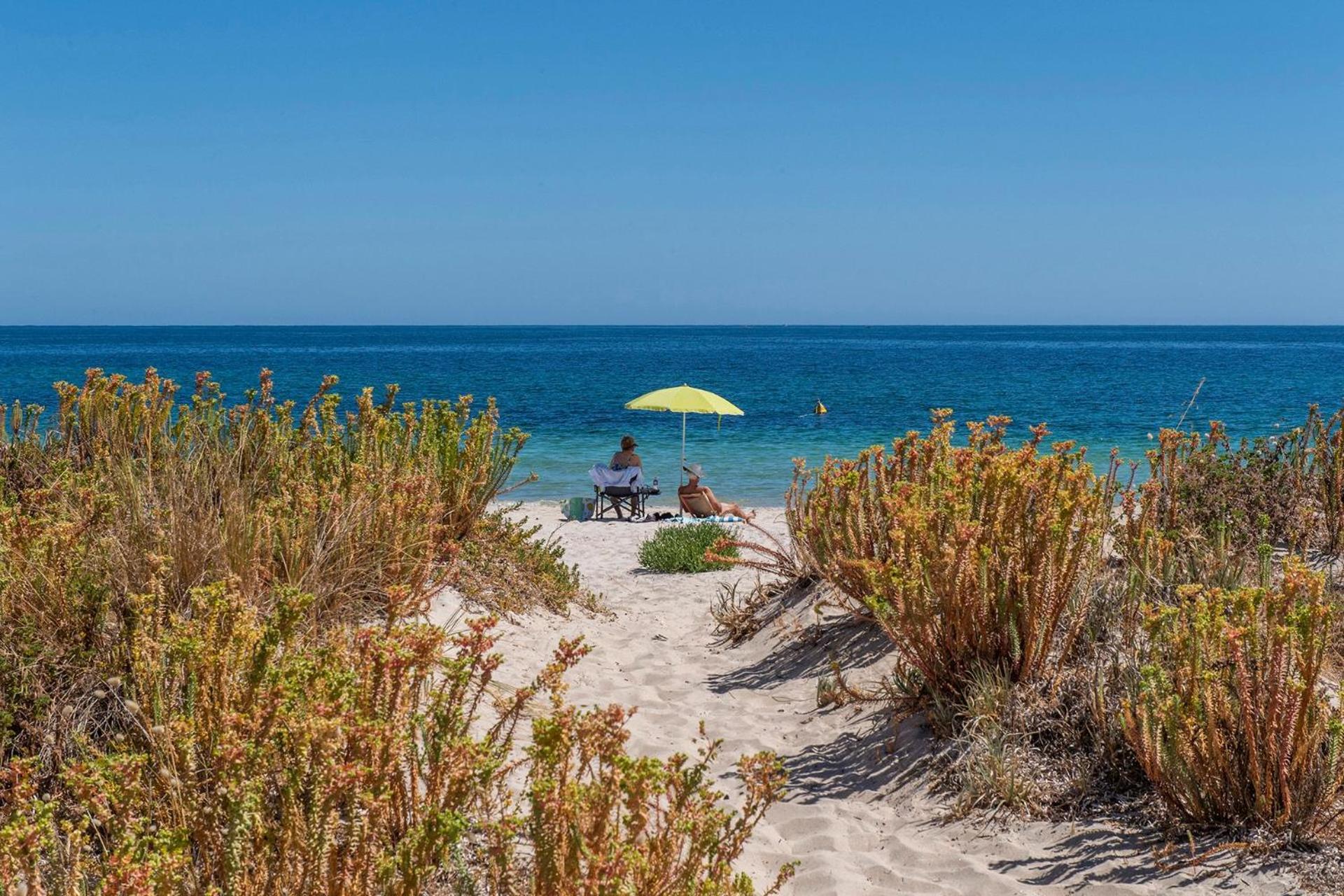 Escape to 67 at Cape View