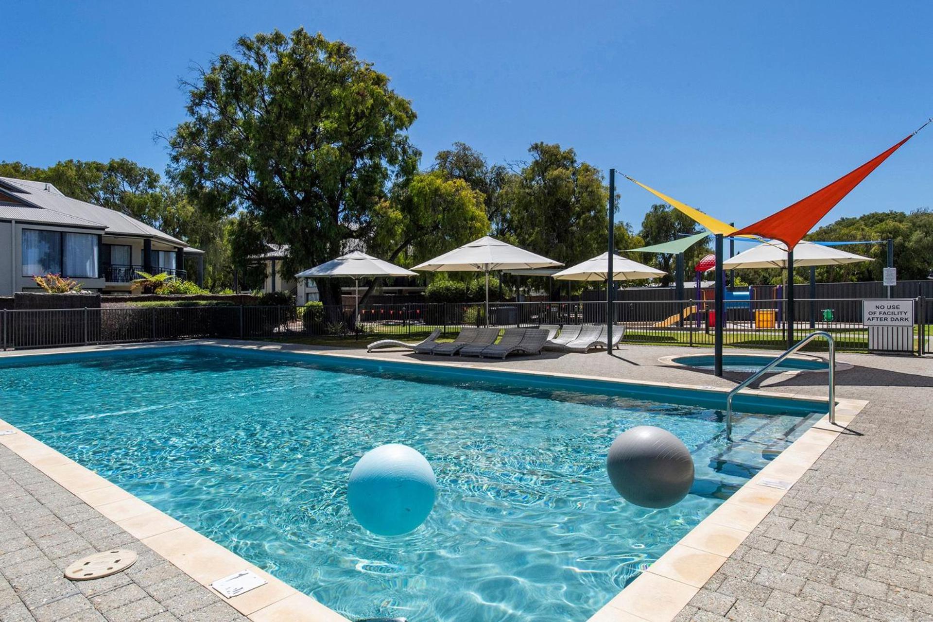 Escape to 67 at Cape View